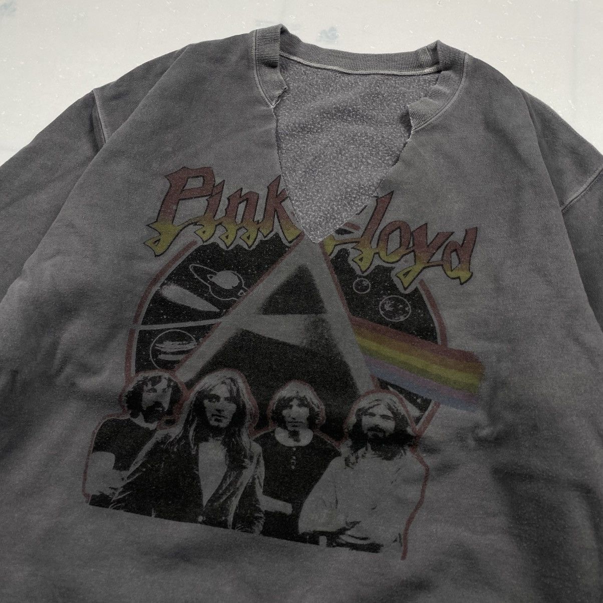 Other Vintage y2k Pink Floyd Rock Band Washed Crewneck Size US M / EU 48-50 / 2 - 2 Thumbnail