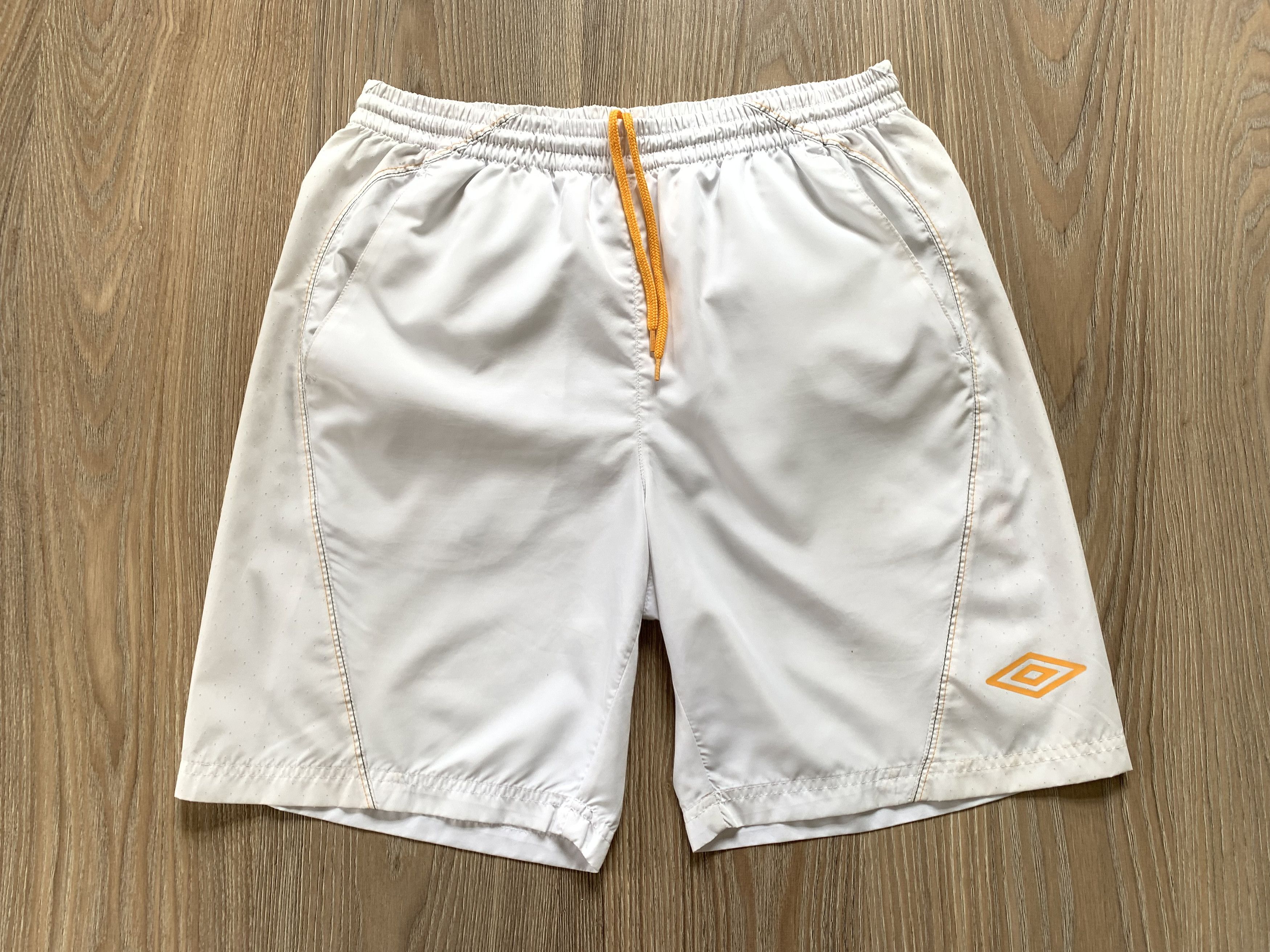 Umbro Umbro White Sport Training Shorts Size US 32 / EU 48 - 2 Thumbnail