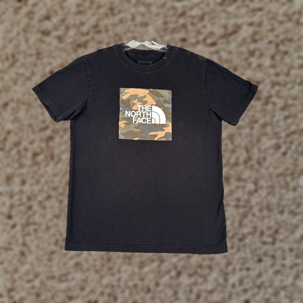 The North Face VINTAGE The North Face Shirt Men M Black Camo Logo Crew Neck Cotton All Seasons Mens Size US M / EU 48-50 / 2 - 1 Thumbnail