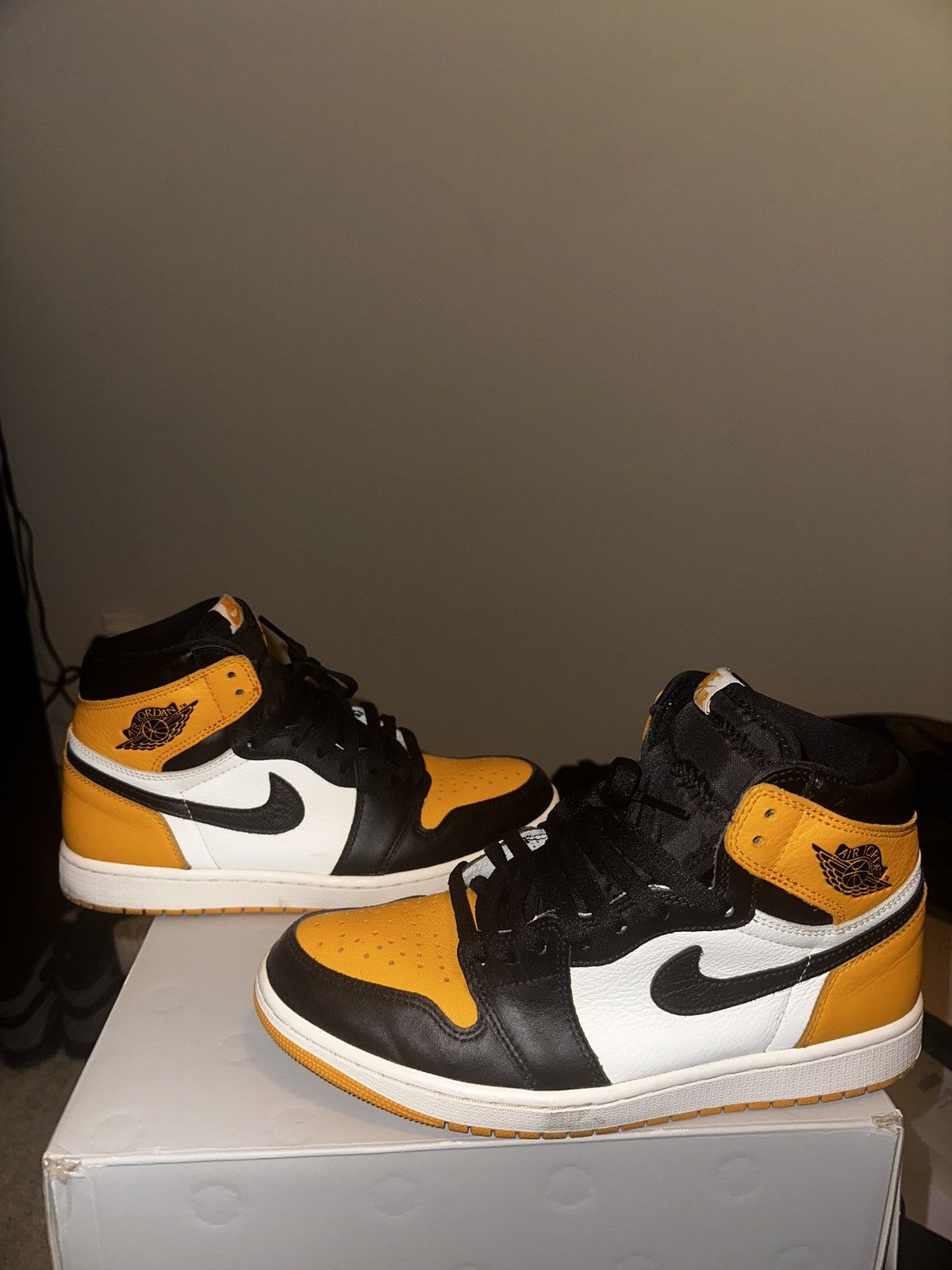 Jordan Brand Jordan 1 Retro OG Taxi Size US 10 / EU 43 - 2 Thumbnail
