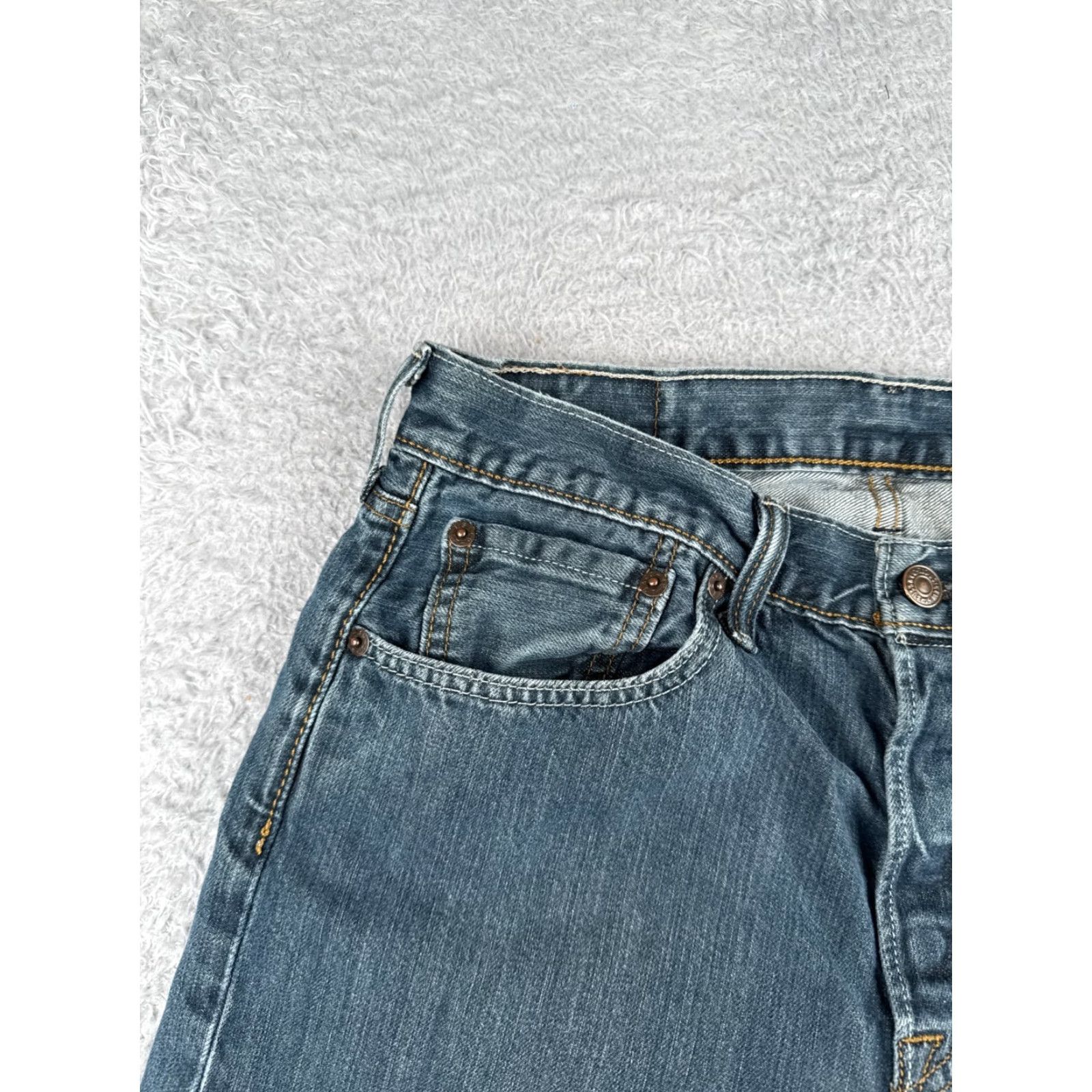 Levi's Levi's Women's Shorts 28 Denim Mid Rise Cut-Off Cotton Blend Casual Summer 90s Style Blue Womens Size 28" / US 6 / IT 42 - 4 Thumbnail