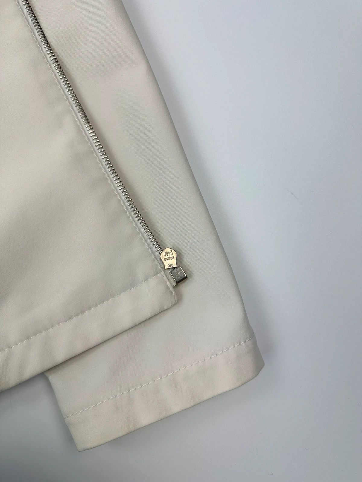 Prada Prada Milano FW1997 White Class Dress Shirt Jacket Size M / US 6-8 / IT 42-44 - 13 Thumbnail