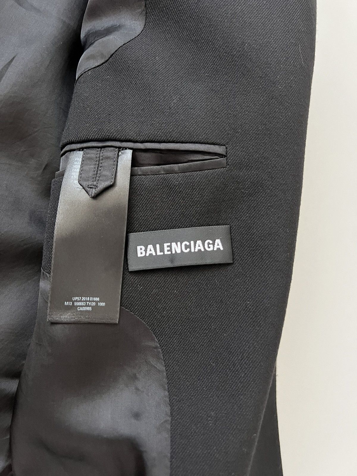 Balenciaga Balenciaga Rubber Patch Coat Size US L / EU 52-54 / 3 - 4 Thumbnail