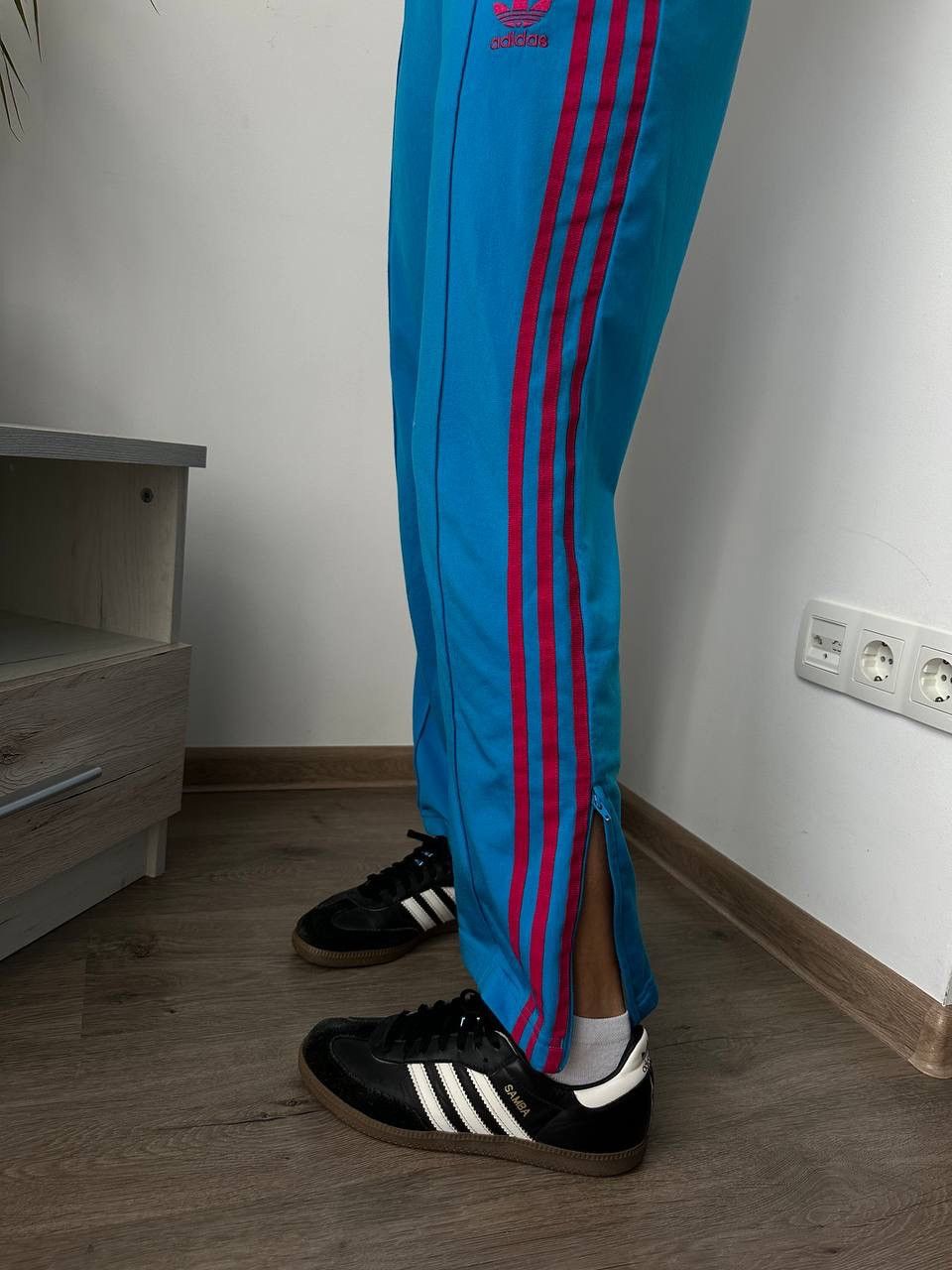 Adidas × Vintage Vintage Adidas Blue Wide Y2K Sweatpants Size 27" / US 4 / IT 40 - 5 Thumbnail