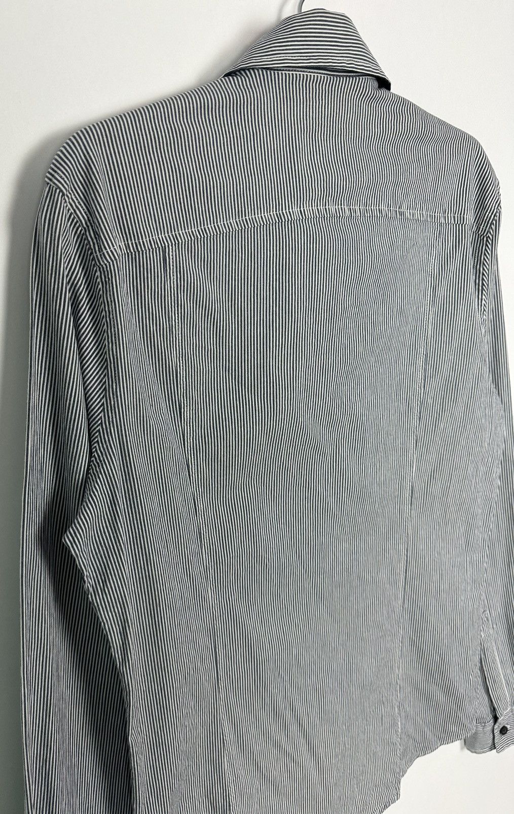 Calvin Klein Mens Calvin Klein Jeans Y2K Slim Fit Striped Button Up Shirt Size US L / EU 52-54 / 3 - 12 Thumbnail