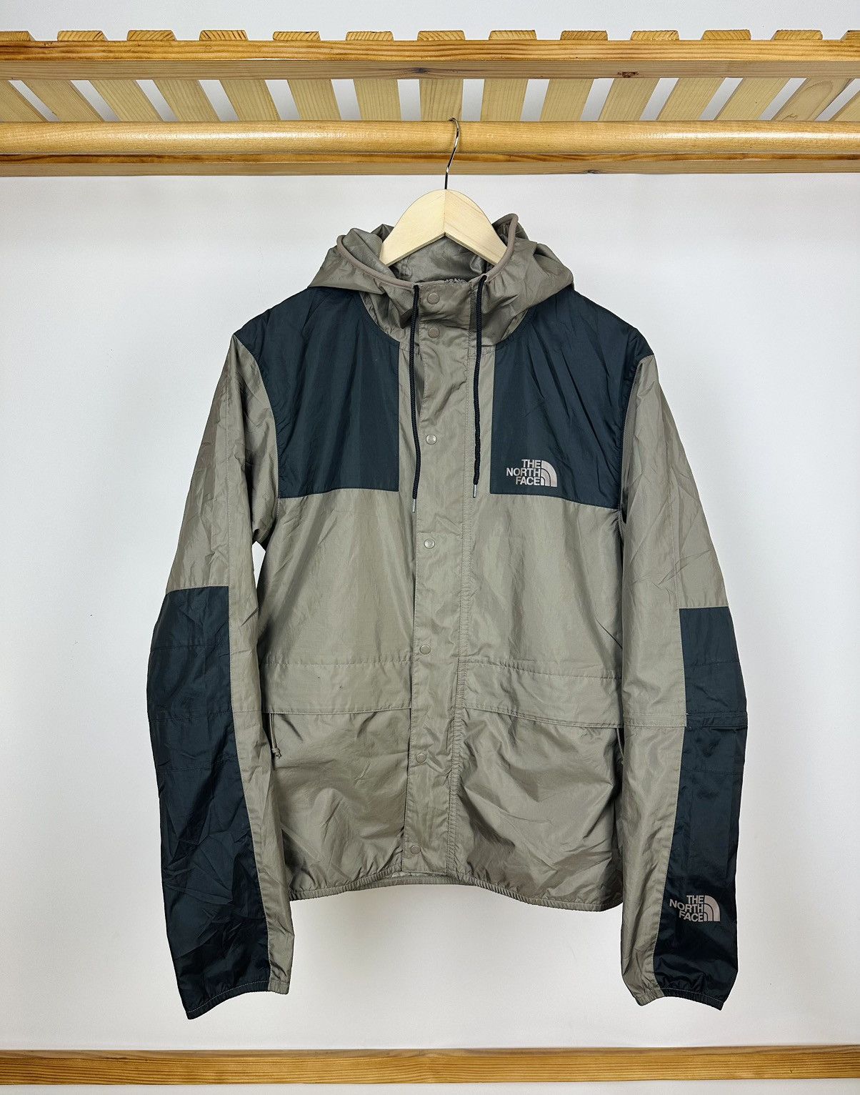 The North Face The North Face Seasonal Mountain Windbreaker Jacket Size S Size US S / EU 44-46 / 1 - 1 Thumbnail