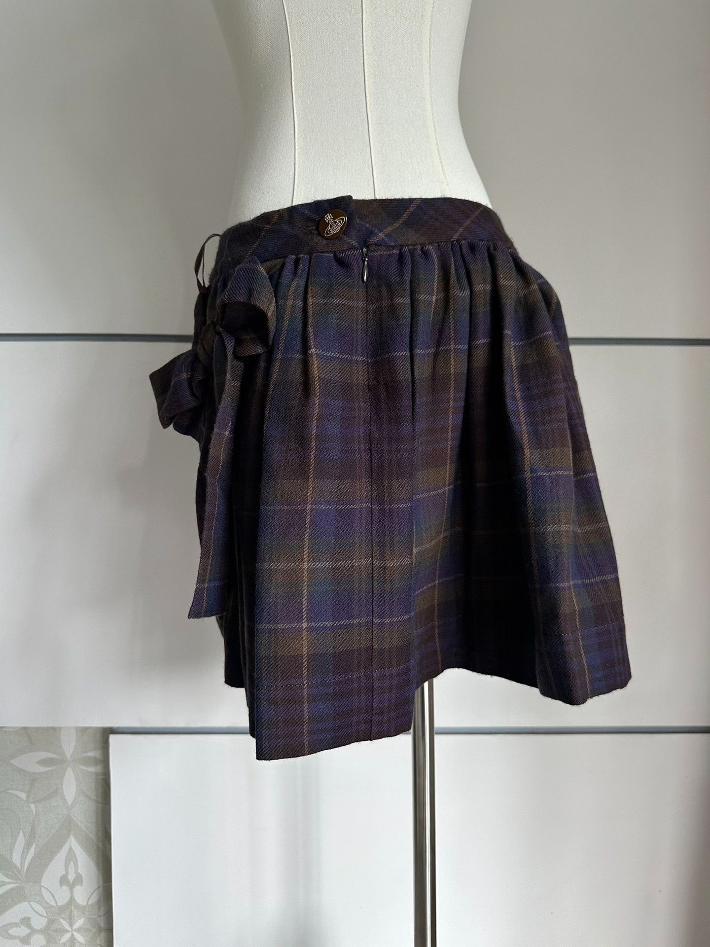 Vivienne Westwood VIVIENNE WESTWOOD Red-colored bow skirt| Size 28" / US 6 / IT 42 - 8 Thumbnail