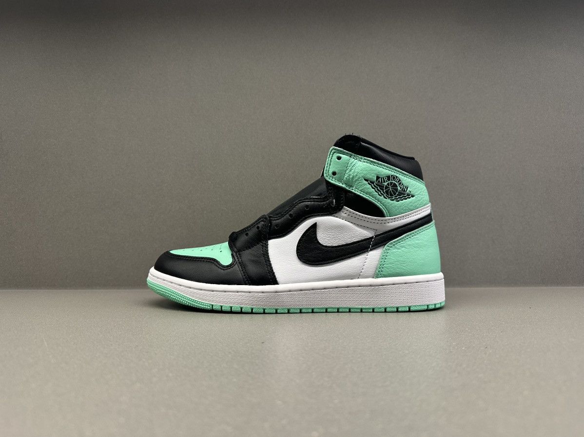 Jordan Brand Jordan 1 Retro High OG Green Glow Size US 9 / EU 42 - 6 Thumbnail