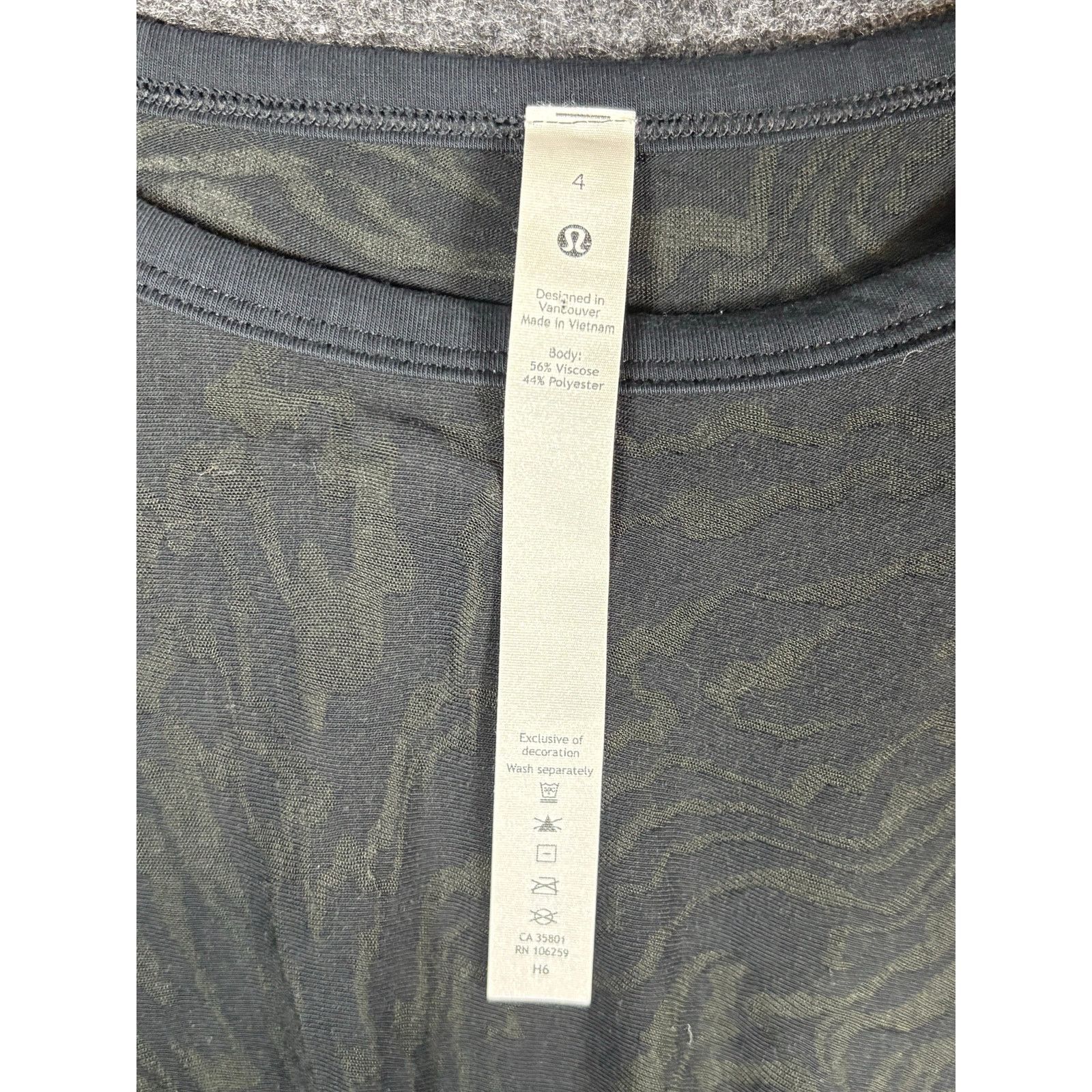 Lululemon Lululemon Sheer Twist Front Crop Top Size 4 Athleisure #0470 Size S / US 4 / IT 40 - 5 Thumbnail