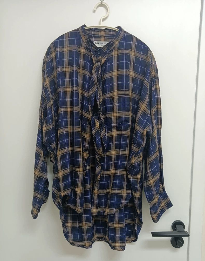 Balenciaga Balenciaga size 32 Checkered shirt, back large logo design Size S / US 4 / IT 40 - 1 Thumbnail