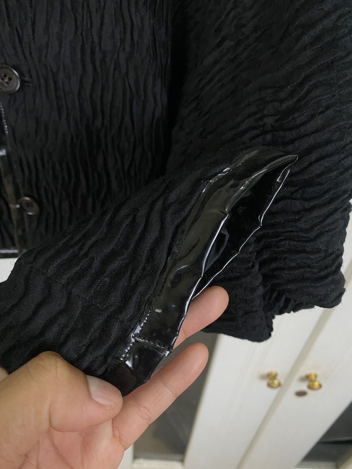 Comme des Garcons AD Winter Comme Des Garcons Pleating Wool/Silk Jacket Size S / US 4 / IT 40 - 8 Thumbnail