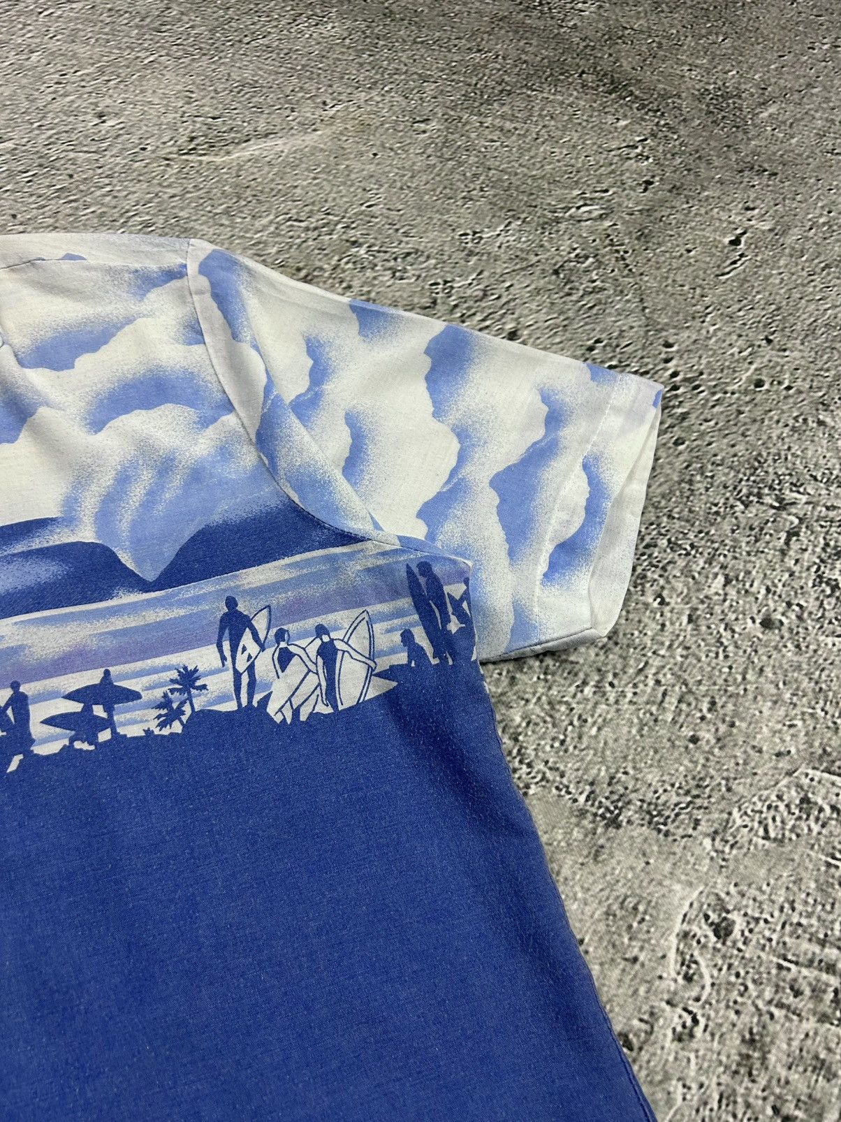 Vintage Hawaiian Shirt vintage Daymo made in USA blue beach surf 80s Size US M / EU 48-50 / 2 - 4 Thumbnail