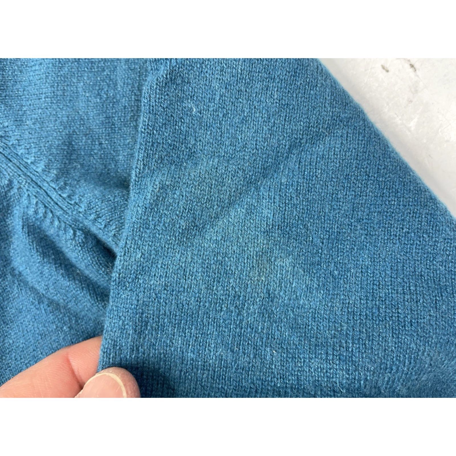 Lands' End Lands' End Sweater 100% Cashmere Fair Isle V-Neck Blue Women's Small Pullover Size S / US 4 / IT 40 - 4 Thumbnail