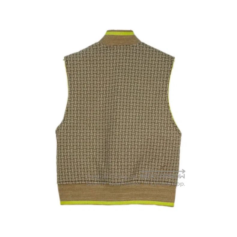 Hermes Hermes Khaki Color Full Logo Cotton Nylon Vest Down Jacket Size XXS / US 00 / IT 34 - 2 Thumbnail