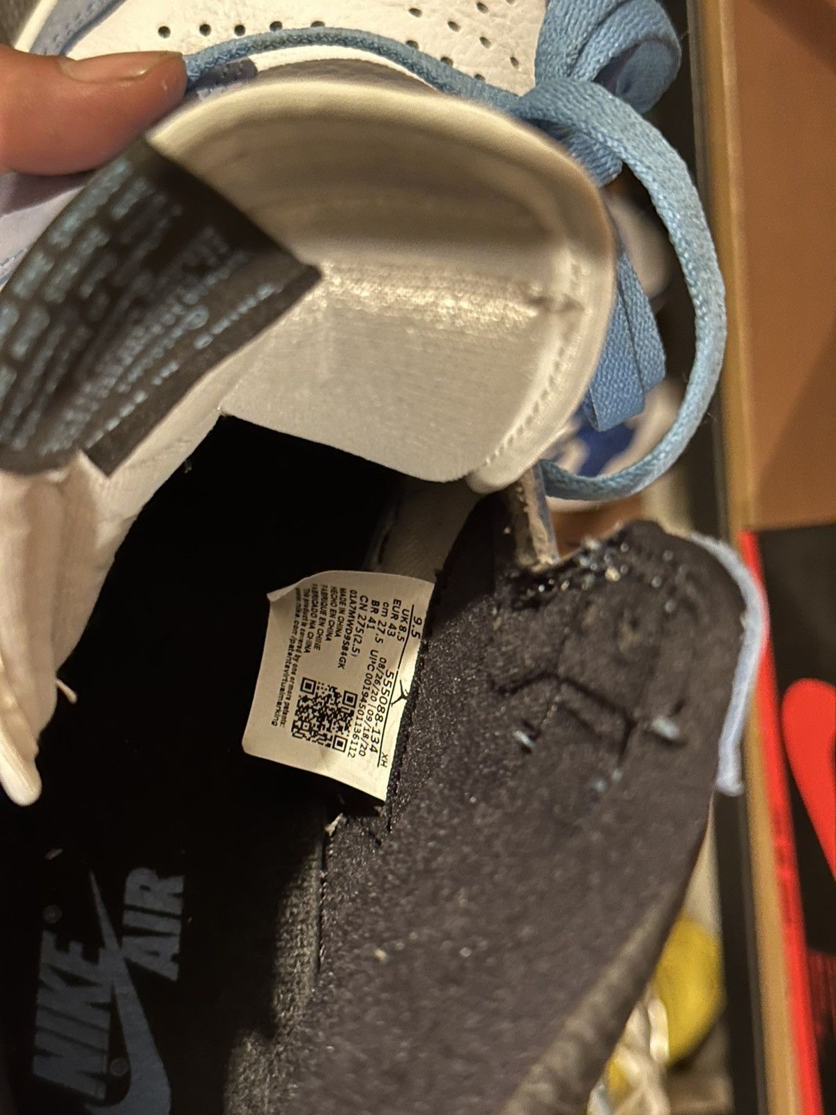 Jordan Brand × Nike Jordan 1 Retro High University Blue Size US 9.5 / EU 42-43 - 13 Thumbnail