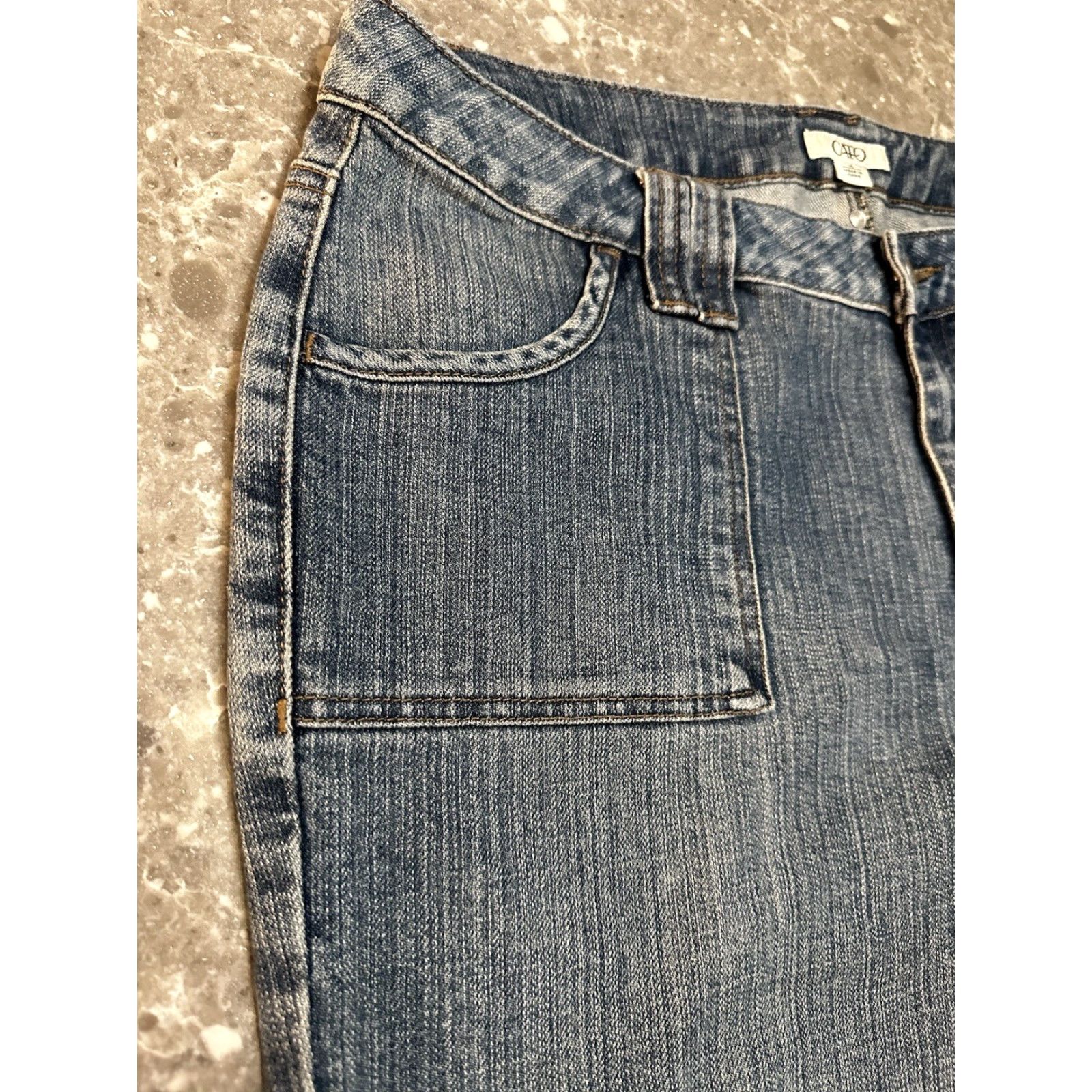 Vintage Cato Jeans Capri Shorts Mid Rise 5-Pocket Blue Denim Womens Capris Capri 16 Medium Wash Flap Pockets Belt Loops Slit Vintage No Size 38" / US 16 / IT 52 - 5 Thumbnail