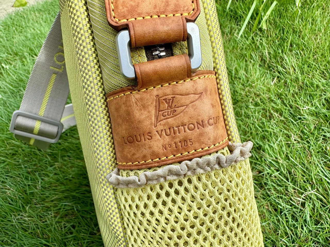 Louis Vuitton Authentic LV Damier Geant Limited Edition Cup Weatherly Size ONE SIZE - 10 Thumbnail