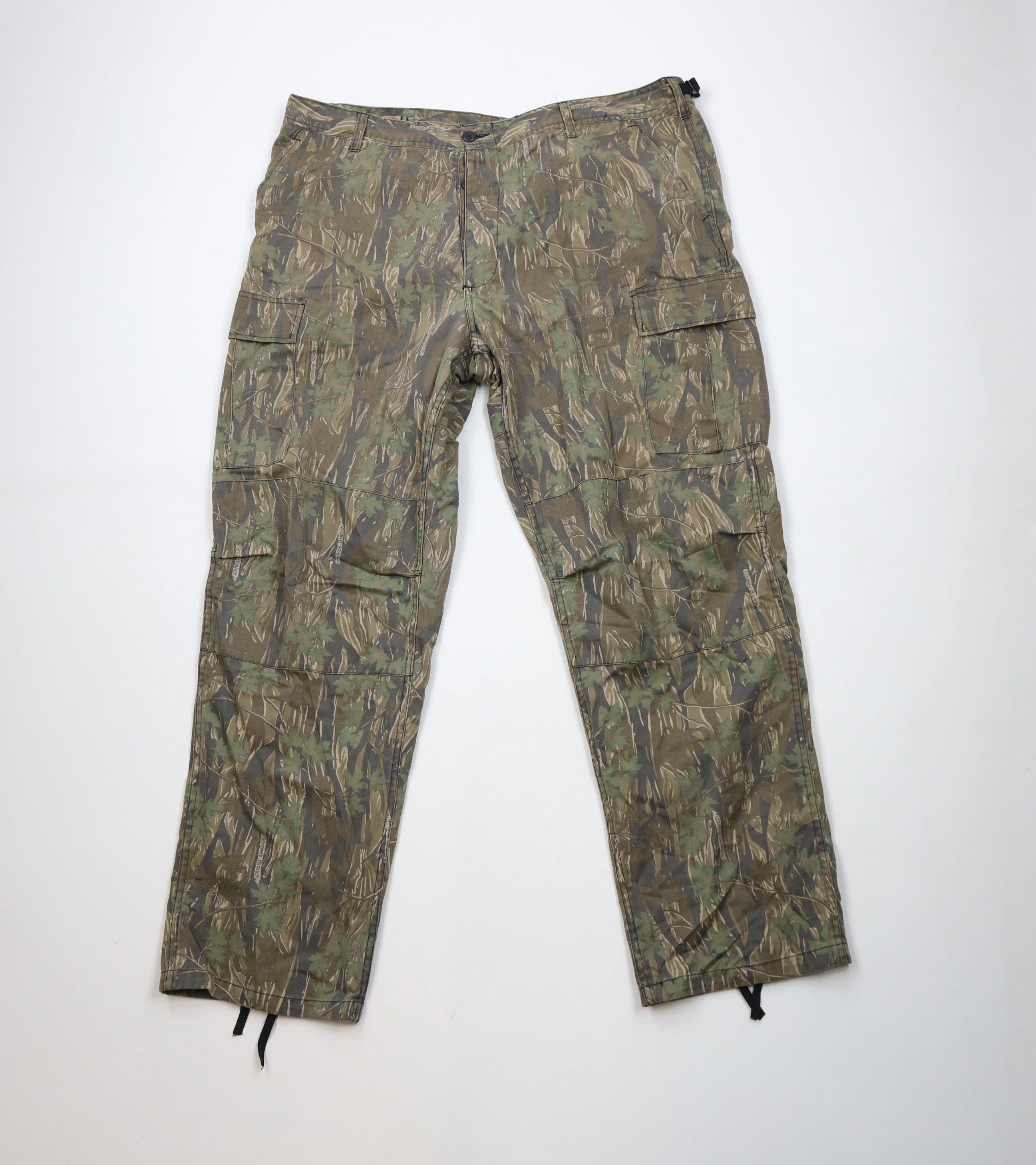 Vintage Vintage 90s Streetwear Camouflage Wide Leg Cargo Pants Size US 38 / EU 54 - 1 Thumbnail