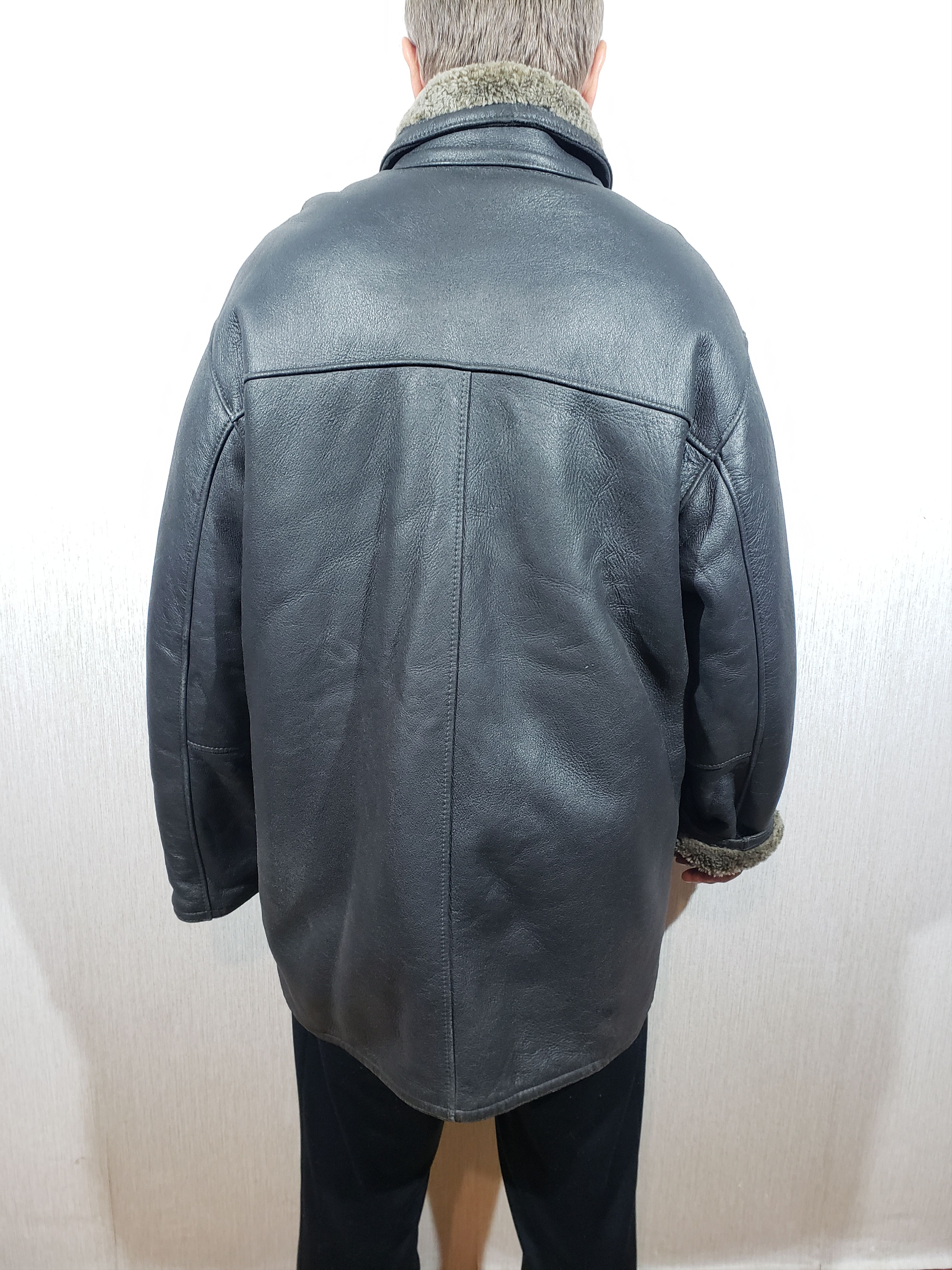 Other Stylish men's black sheepskin coat. Size US XXL / EU 58 / 5 - 4 Thumbnail