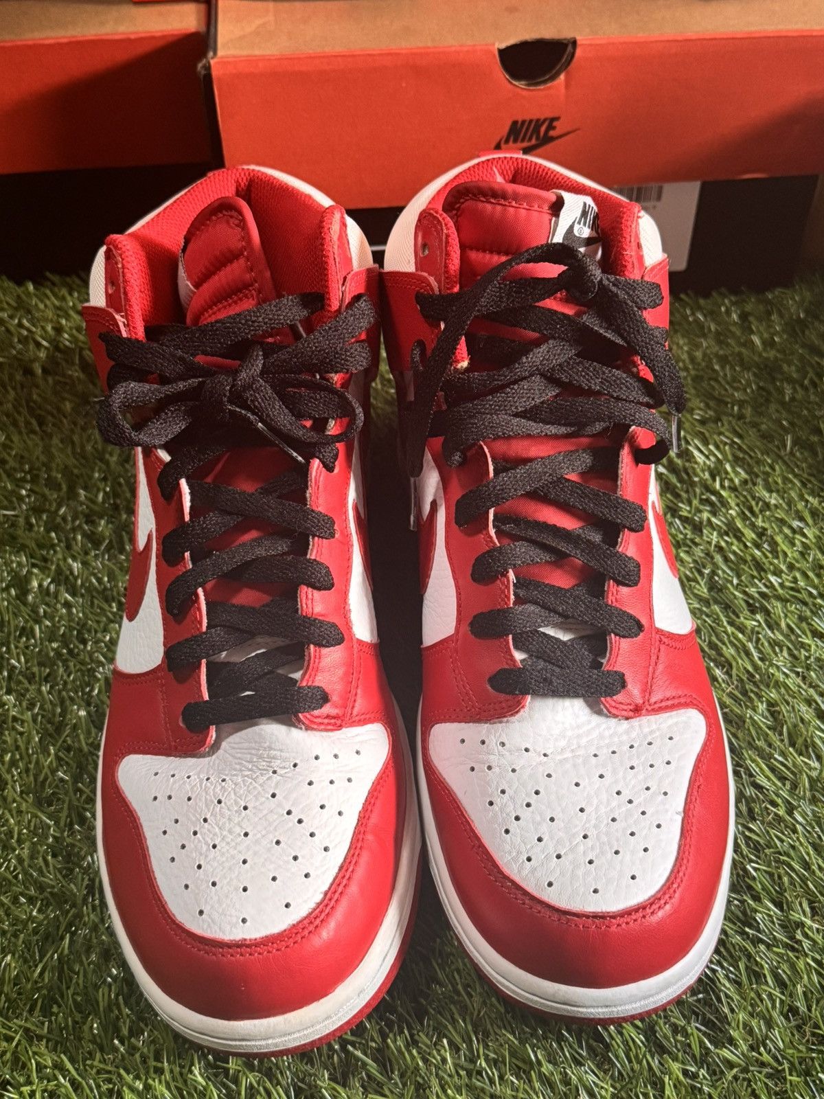Nike Nike Dunk High White Varsity Red (2009) Size US 10 / EU 43 - 4 Thumbnail