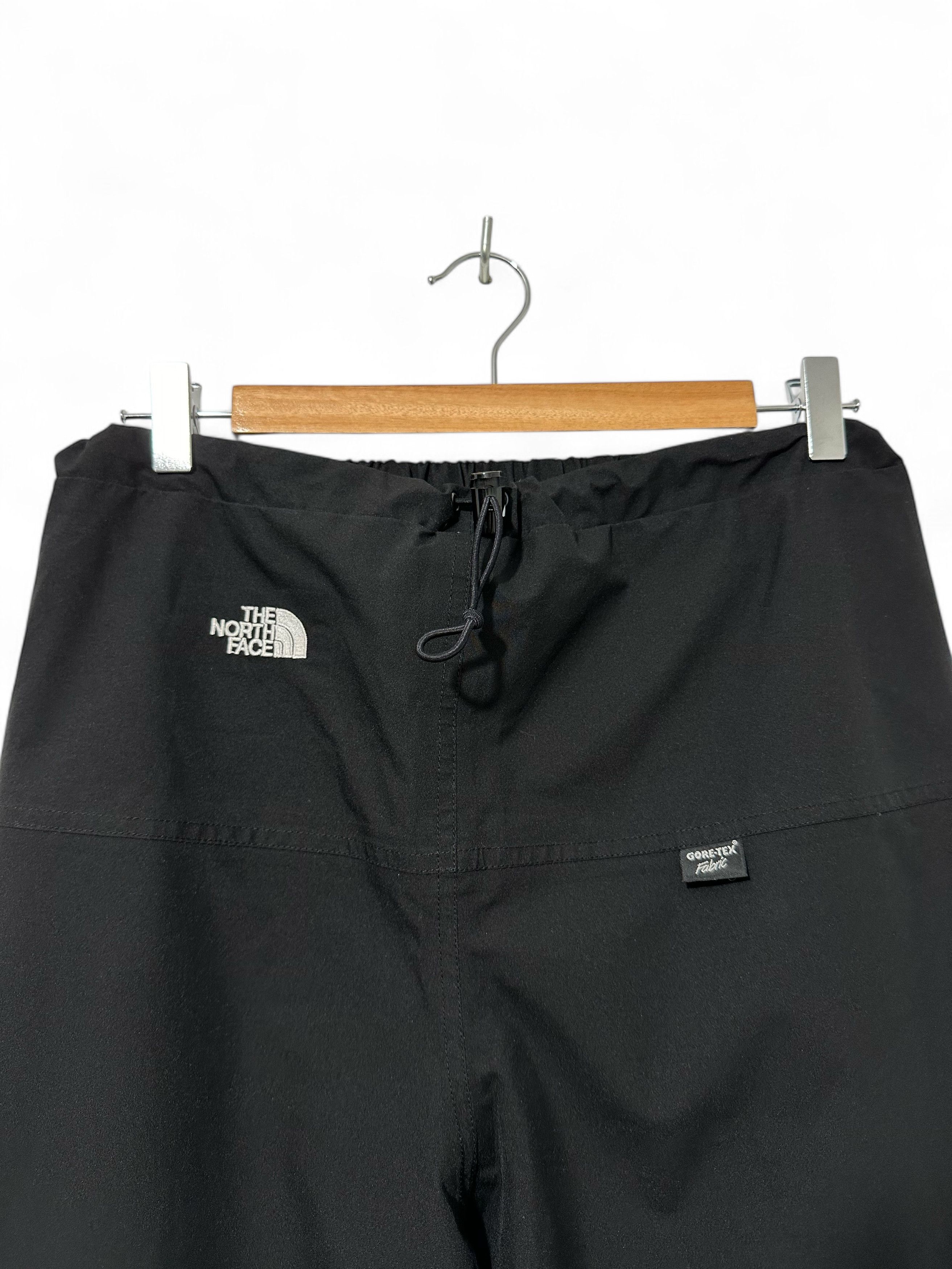 The North Face × Vintage Vintage The North Face Gore Tex Outdoor Pants Black Size US 34 / EU 50 - 3 Thumbnail
