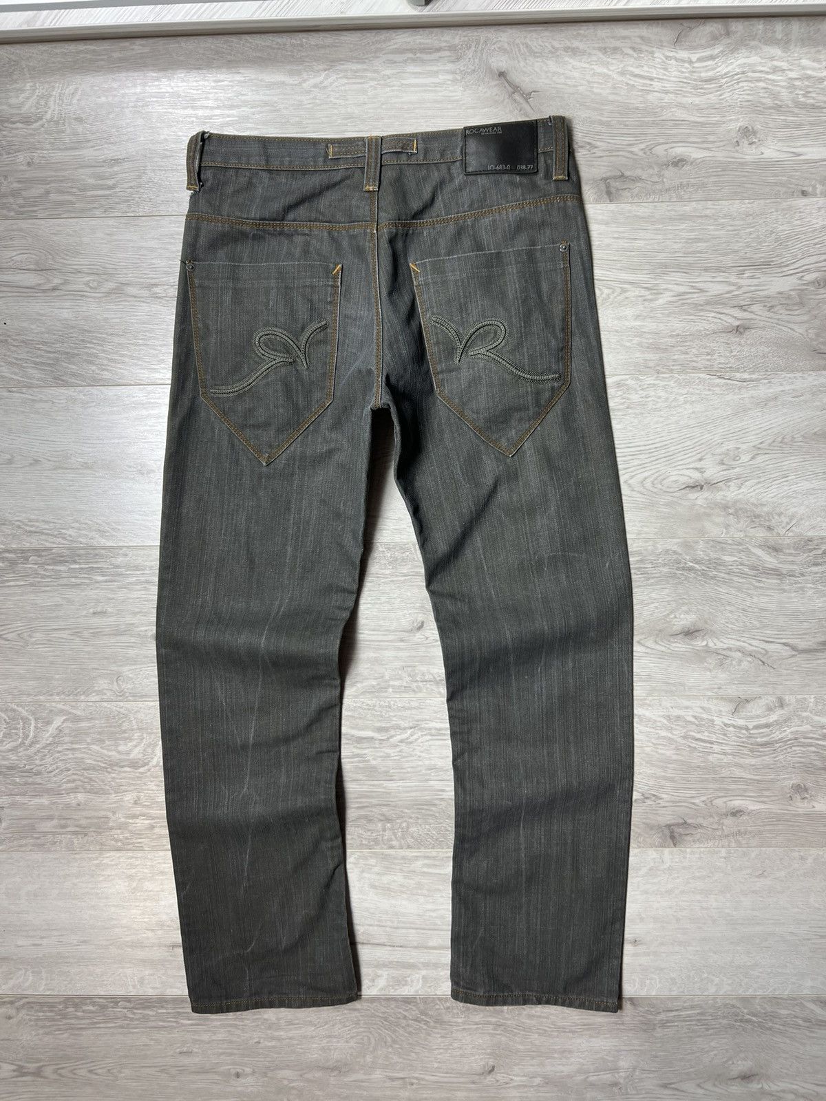Rocawear × Vintage Vintage Rocawear Embroidered Pocket Logo Jeans Denim Pants Size US 32 / EU 48 - 1 Thumbnail