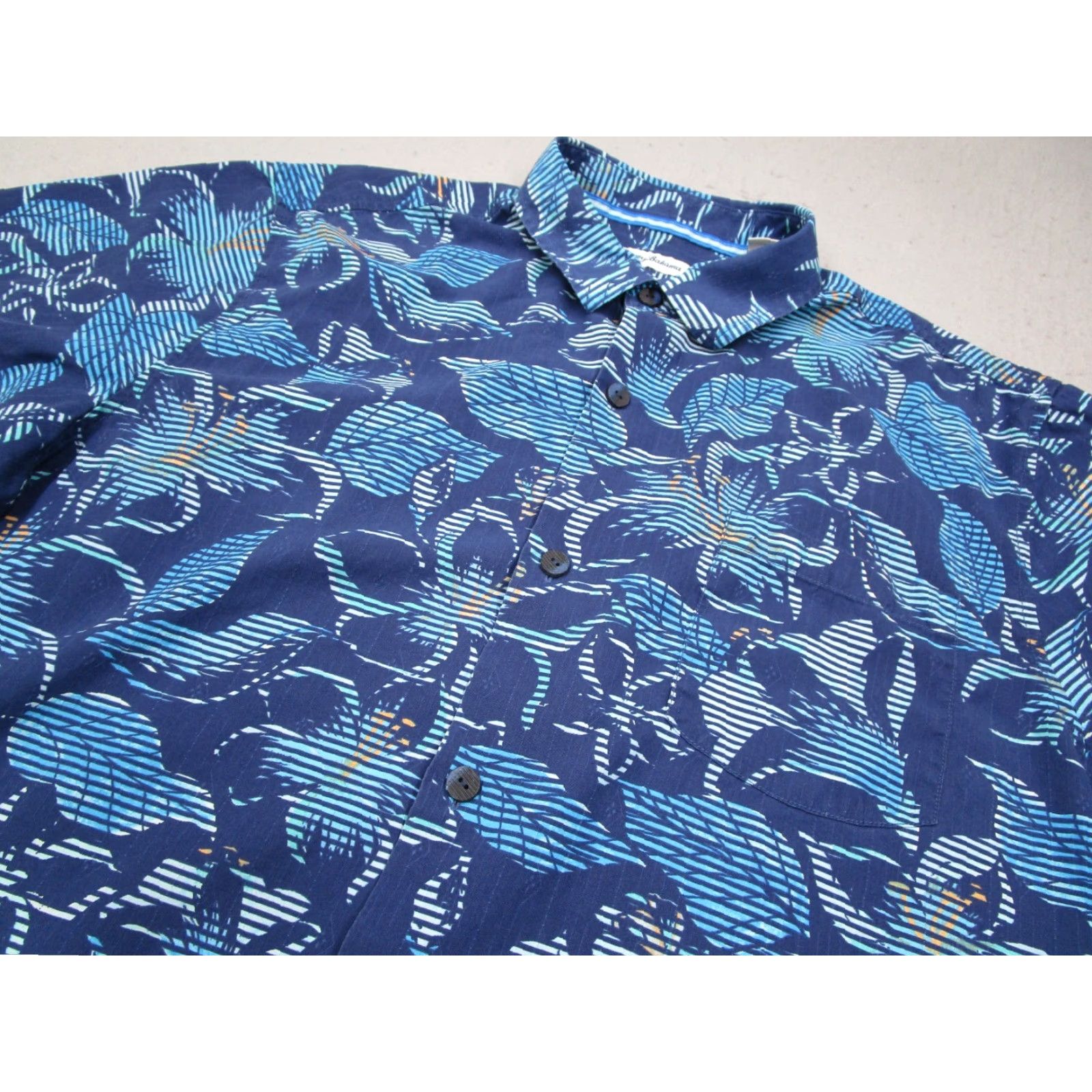 Tommy Bahama Tommy Bahama Shirt Men Extra Large Blue Floral Silk Button Up Hawaiian Tiki Mens Size US XL / EU 56 / 4 - 2 Thumbnail