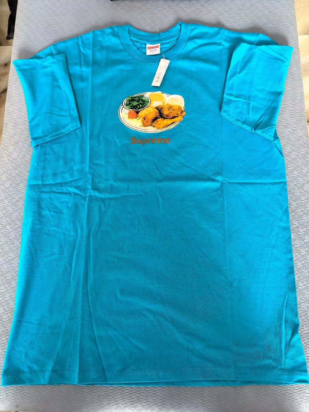 Supreme Supreme chicken dinner tee blue T-shirt Size US L / EU 52-54 / 3 - 1 Thumbnail