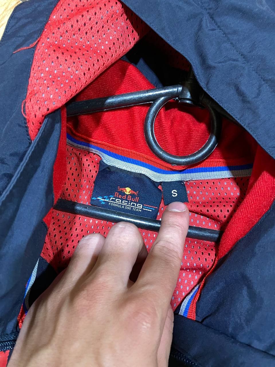 Red Bull Red Bull Vintage Racing F1/NASCAR Big Logo Y2K Jacket Size US S / EU 44-46 / 1 - 2 Thumbnail