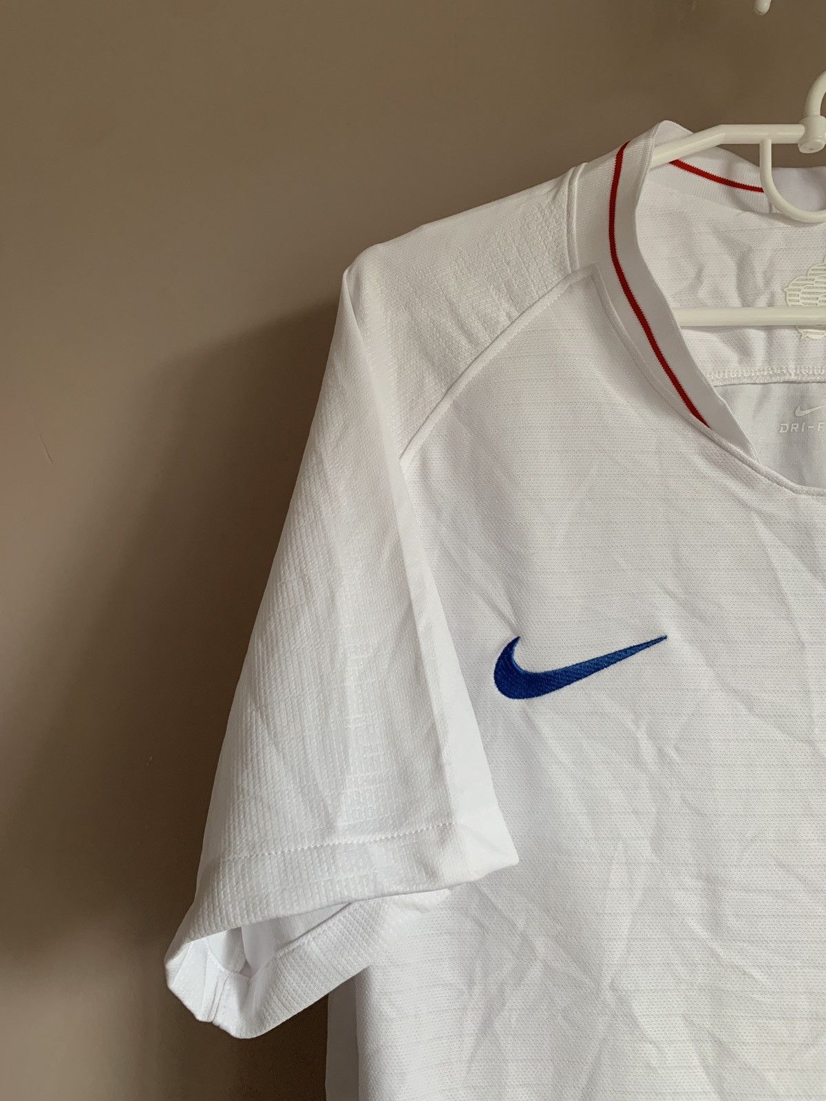 Nike England 2018 Home Football Shirt Nike Soccer Jersey Size XL Size US L / EU 52-54 / 3 - 3 Thumbnail
