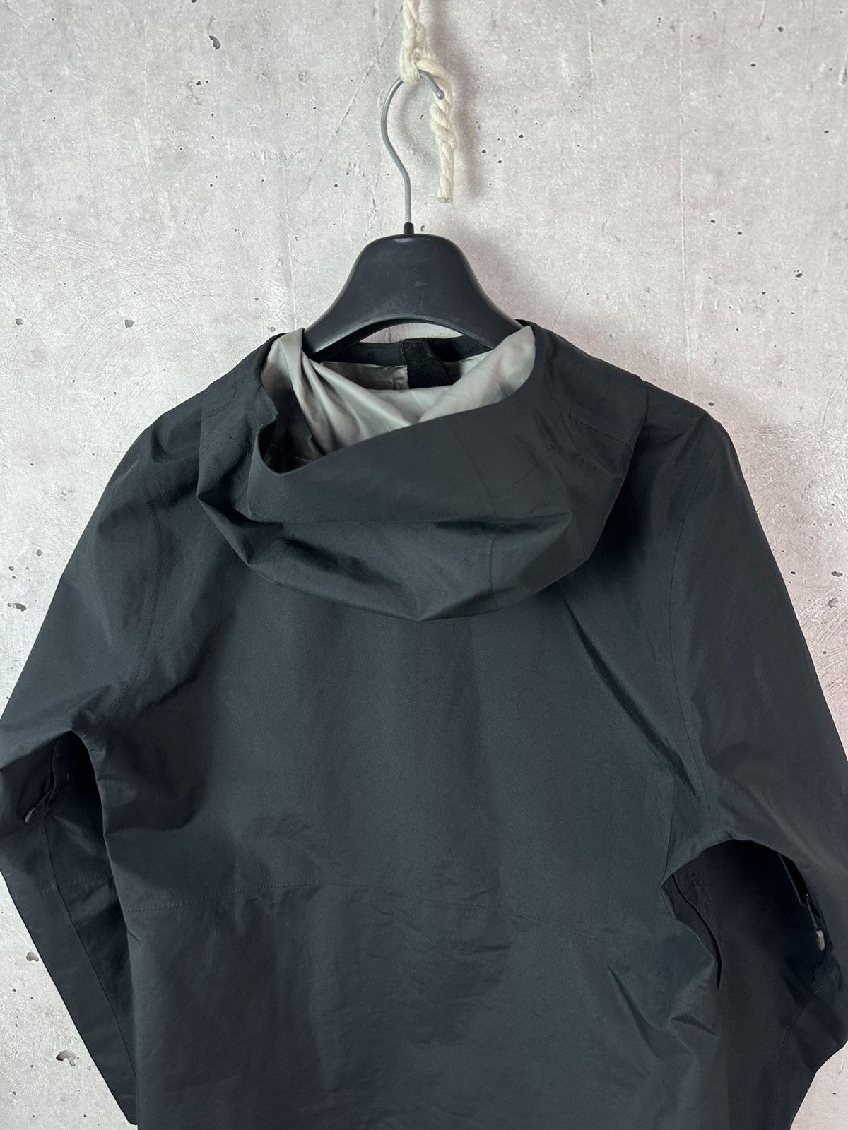 Marmot Marmot Gore-Tex Minimalist Black Long Sleeve Women’s Jacket Size S / US 4 / IT 40 - 12 Thumbnail