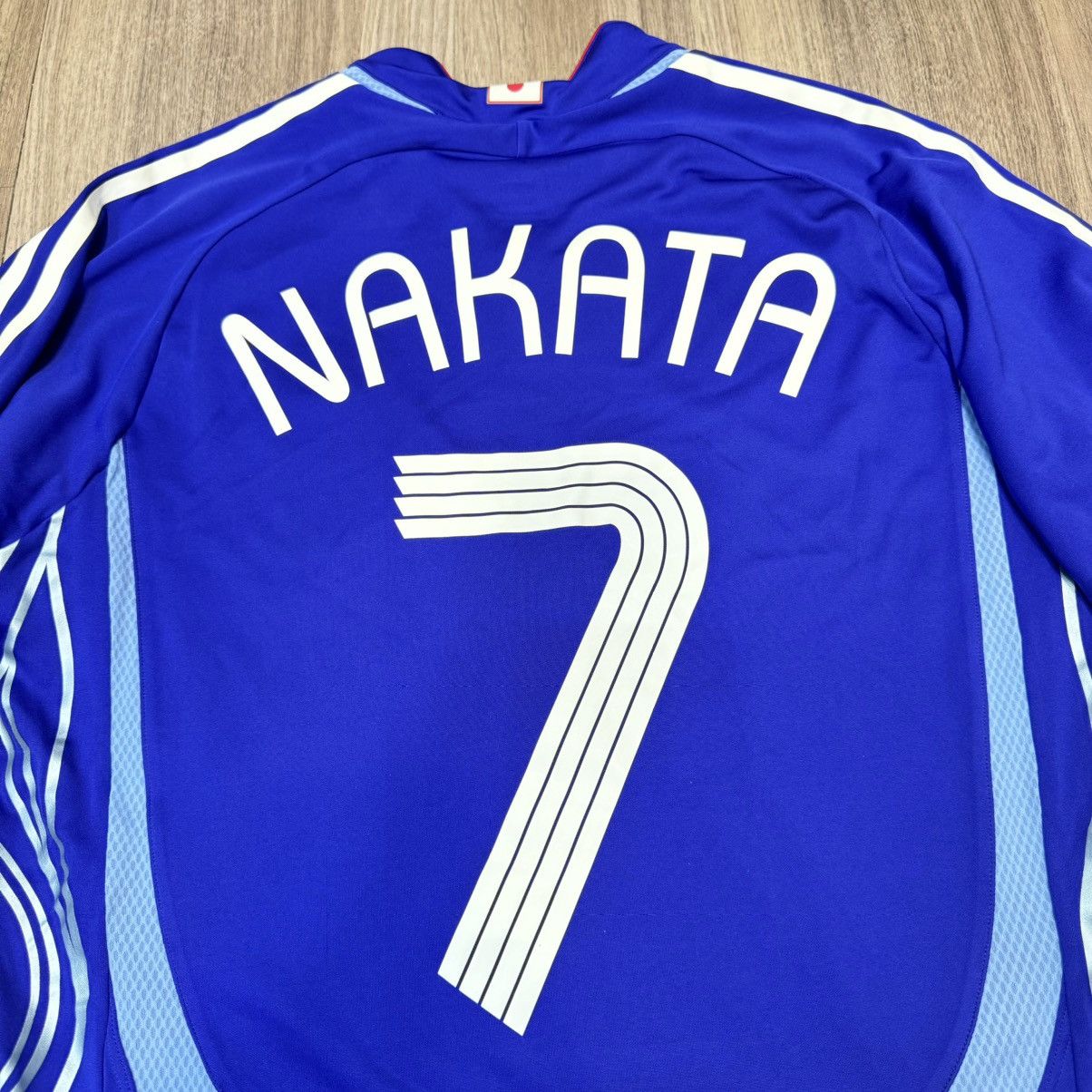 Japanese Brand Japan World Cup 2006 player issue home shirt #7 Nakata(Bnwt) Size US M / EU 48-50 / 2 - 6 Thumbnail