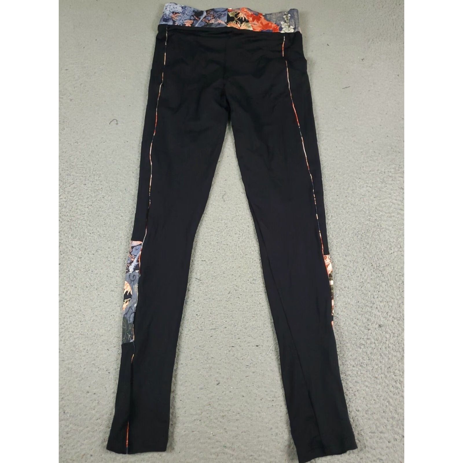 Zara Zara Pants Womens Size Large Black Floral Accents Yoga Stretch Leggings Ladies Size 36" / US 14 / IT 50 - 5 Thumbnail
