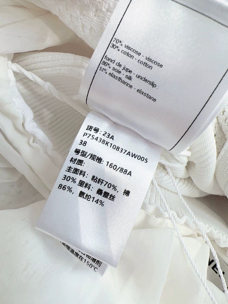 Chanel Chanel 23A White Diamond Button Dress Size M / US 6-8 / IT 42-44 - 6 Thumbnail