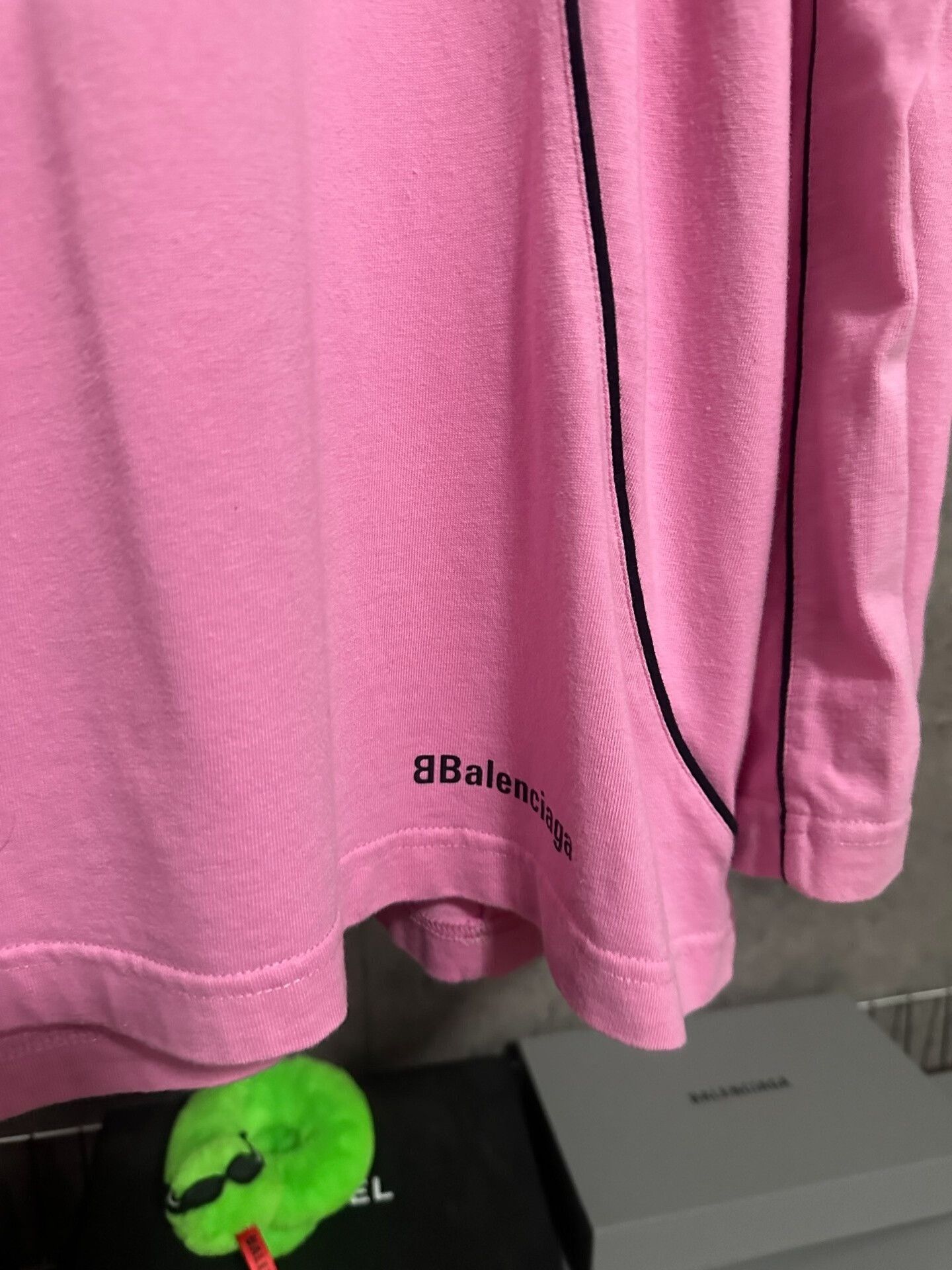 Balenciaga Balenciaga SS24 Manchester United Long Sleeve T-Shirt Size US S / EU 44-46 / 1 - 4 Thumbnail