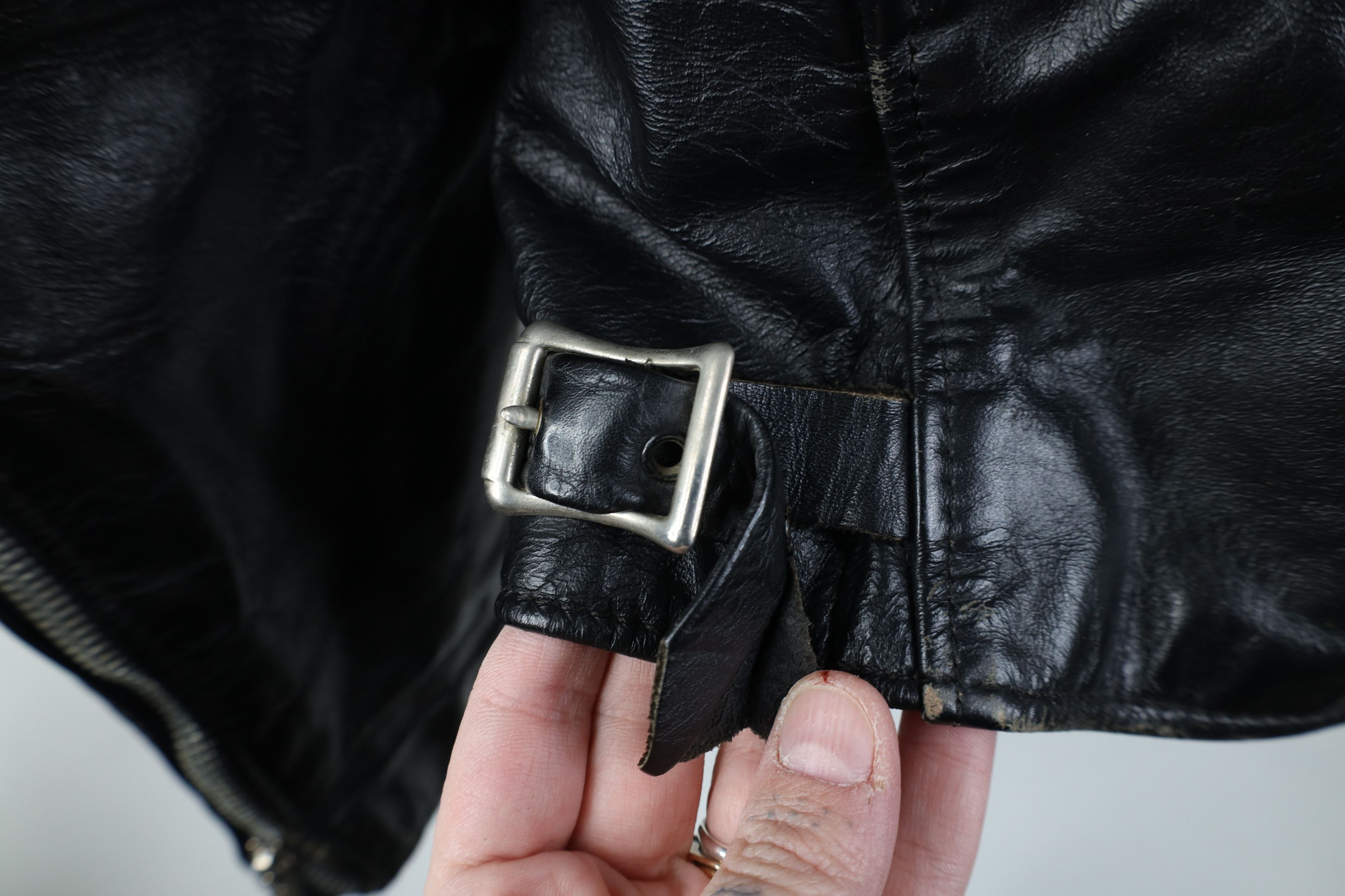 Vintage Vintage 60s 70s Leather Buckle Back Cafe Racer Jacket USA Size US L / EU 52-54 / 3 - 13 Thumbnail