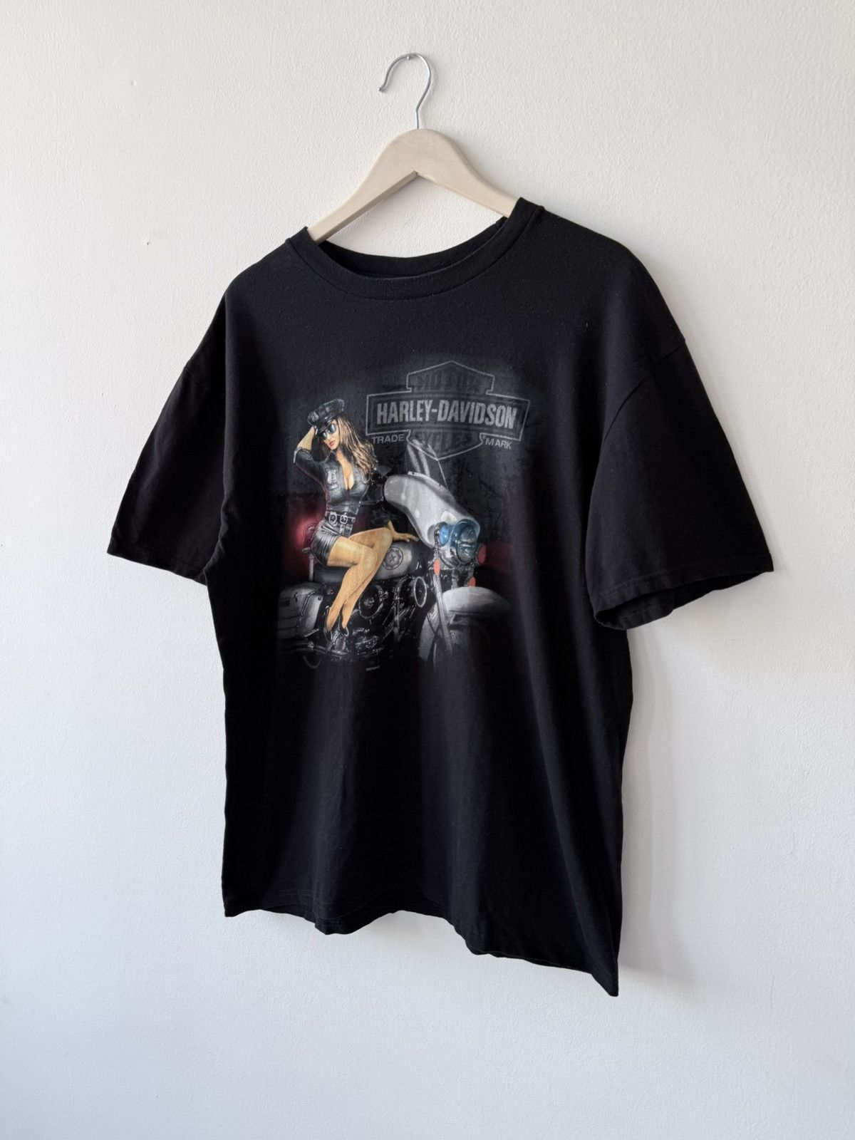 Harley Davidson Vintage 2015 Harley Davidson Police Girl T Shirt Size US XL / EU 56 / 4 - 2 Thumbnail