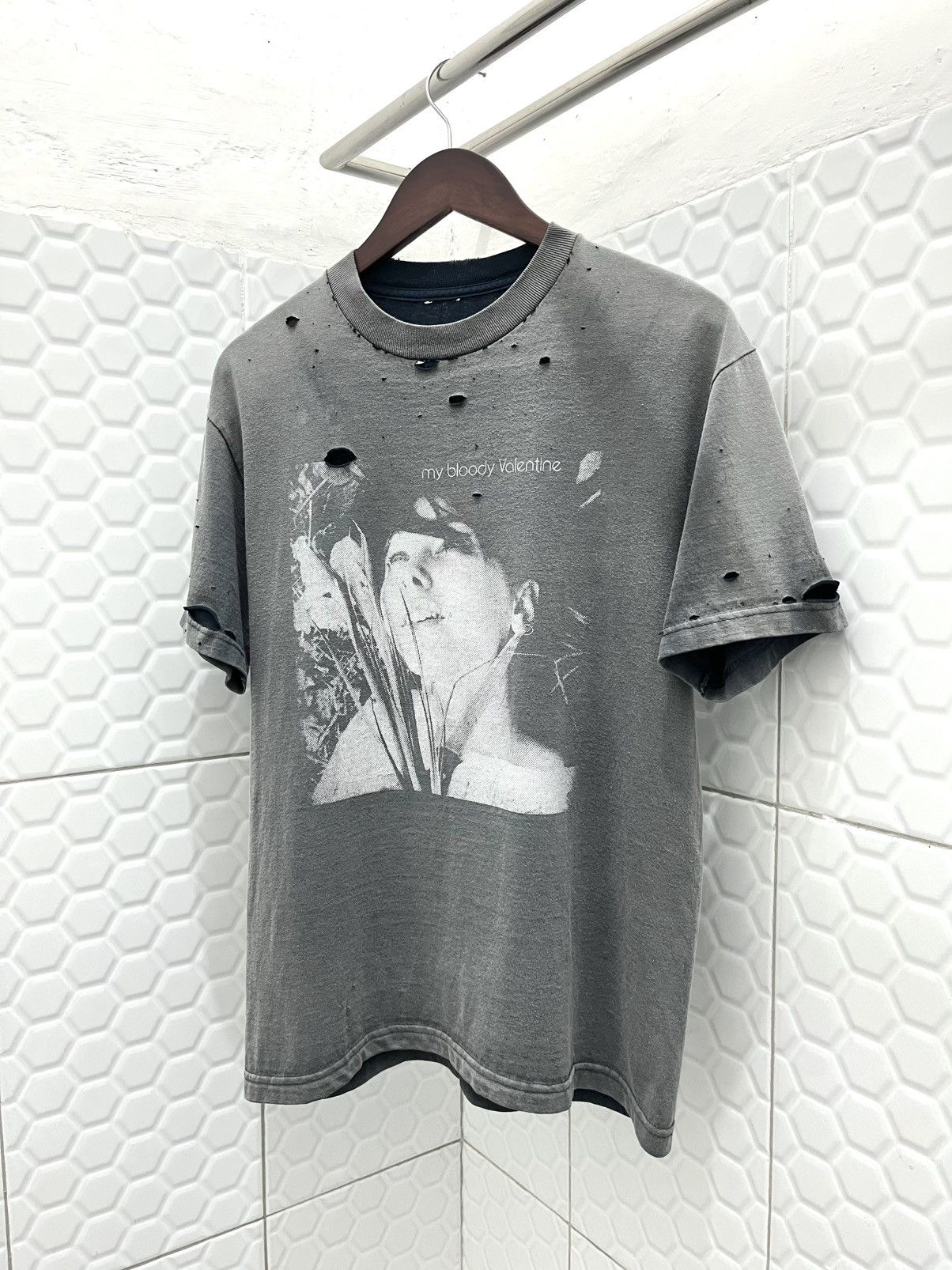 Band Tees Vintage Thrashed My Bloody Valentine Shoegaze Tee Size US M / EU 48-50 / 2 - 3 Thumbnail