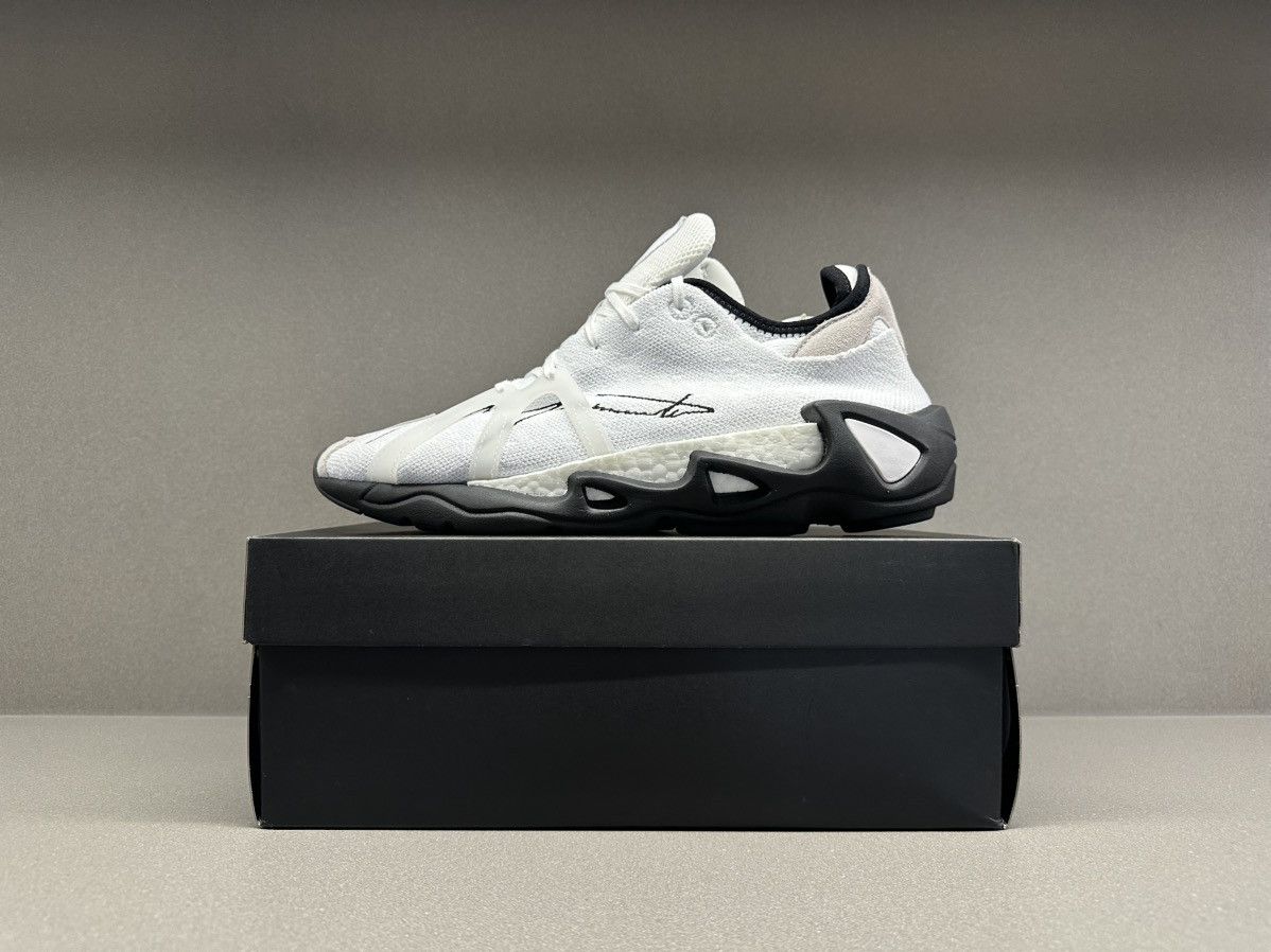 Y-3 Adidas Y-3 FYW S-97 Off White Black Size US 10.5 / EU 43-44 - 2 Thumbnail
