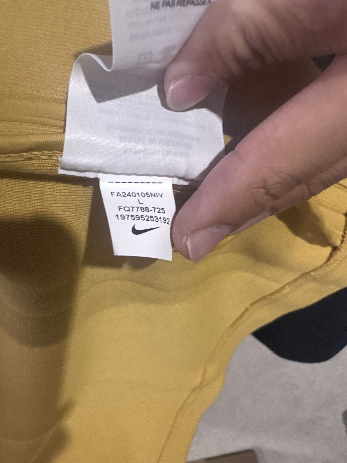 Nike NIKE TECH FLEECE PSG PARIS SAINT GERMAIN MENS Size US L / EU 52-54 / 3 - 8 Thumbnail