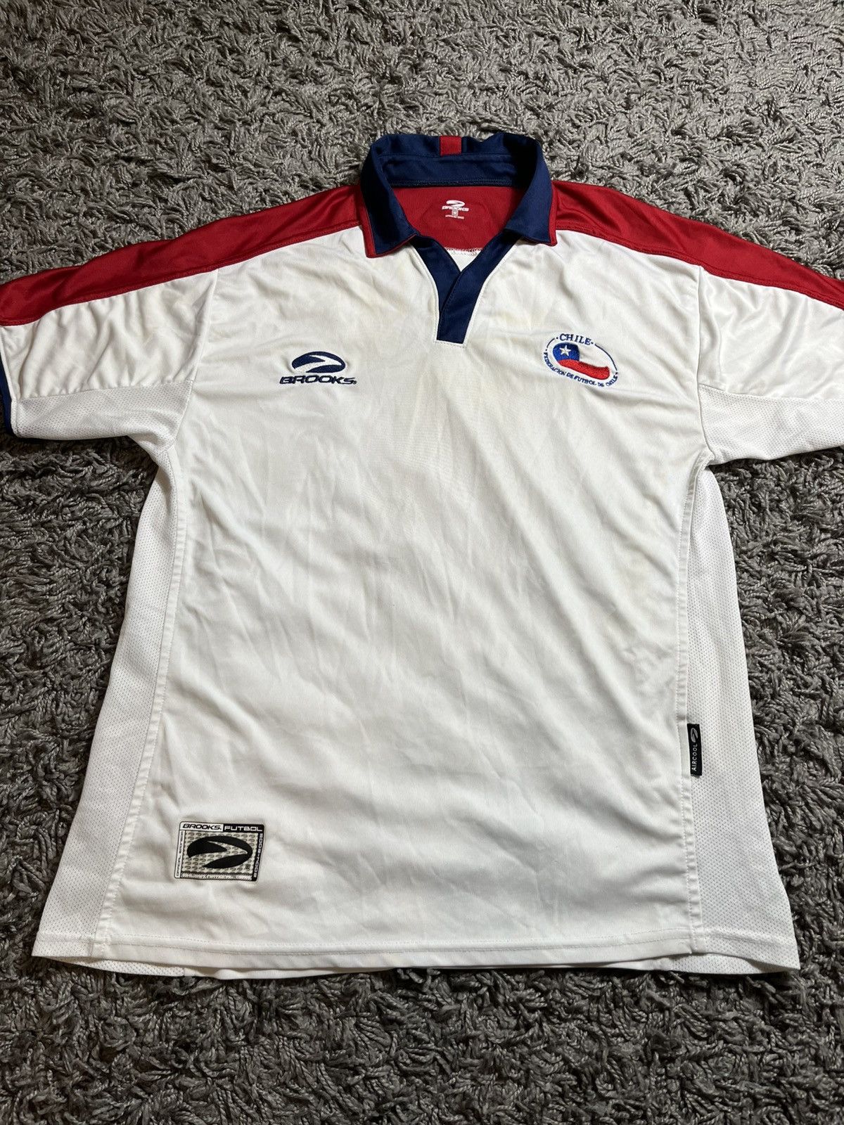 Other BROOKS CHILE 🇨🇱 2003/4 FOOTBALL SOCCER JERSEY Size US M / EU 48-50 / 2 - 2 Thumbnail