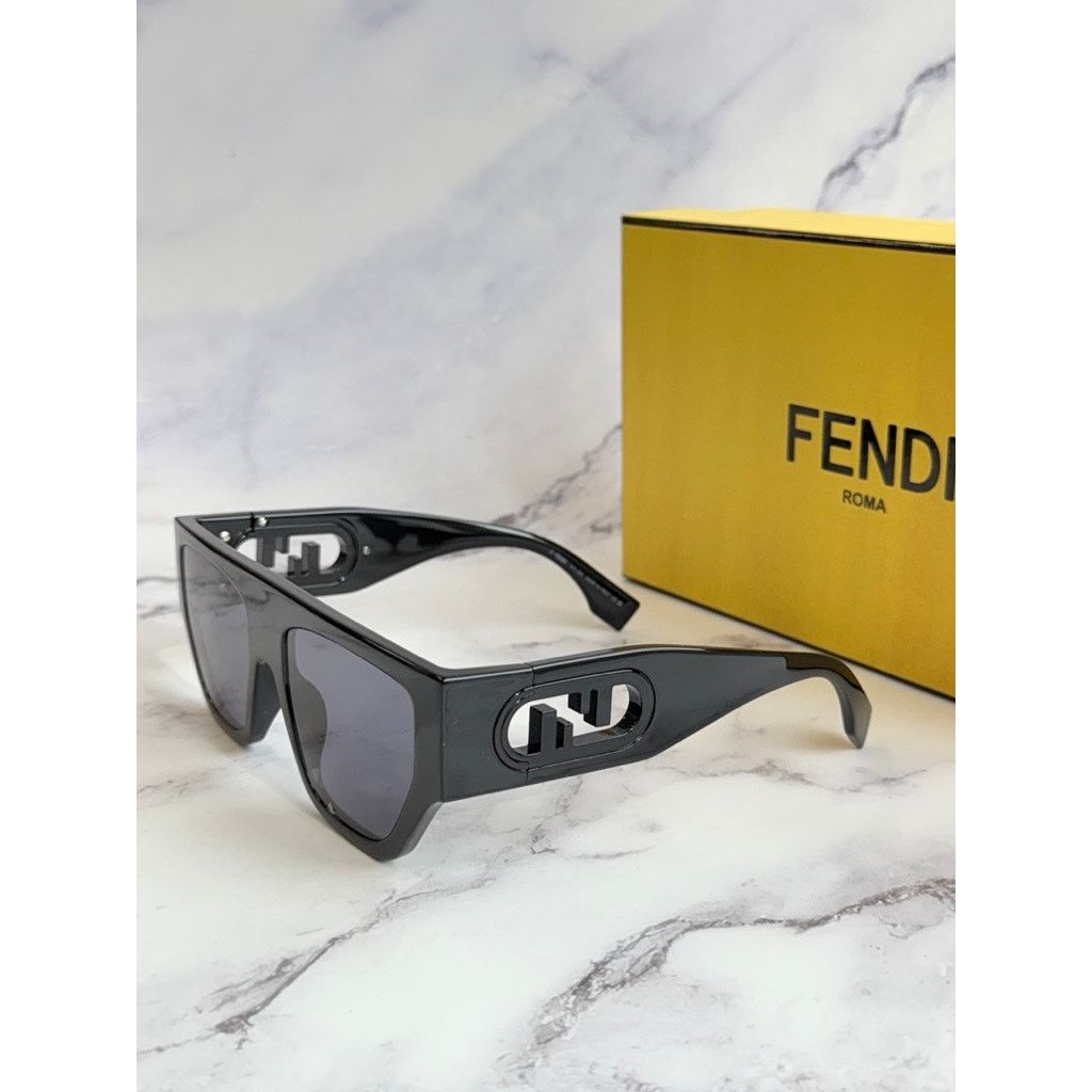 Fendi NEW Fendi FE40108U O'Lock Black Flat Top Sunglasses Size ONE SIZE - 3 Thumbnail