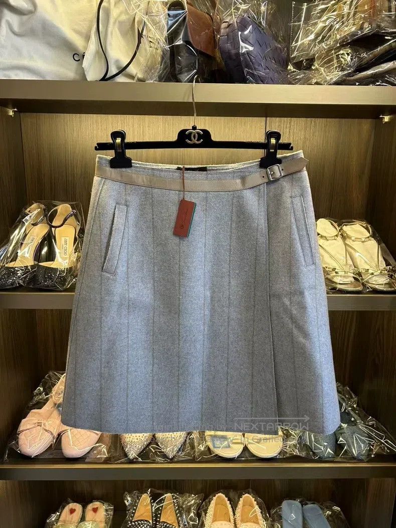 Loro Piana Loro Piana Skirt, 100% cashmere with lamb leather trim Size S / US 4 / IT 40 - 1 Thumbnail