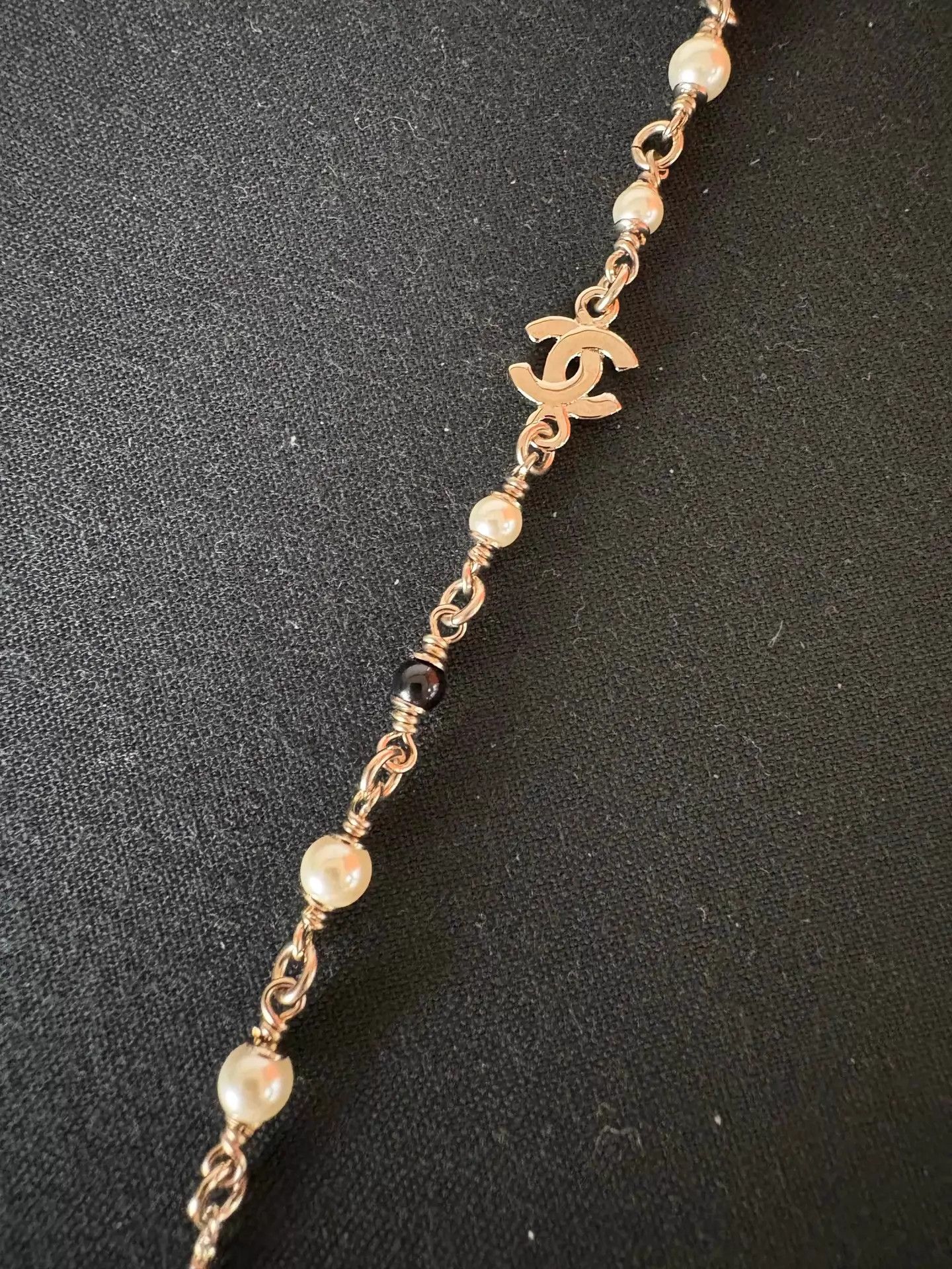 Chanel Chanel 2025 Xmas Limited Deer Pearl Necklace Size ONE SIZE - 8 Thumbnail