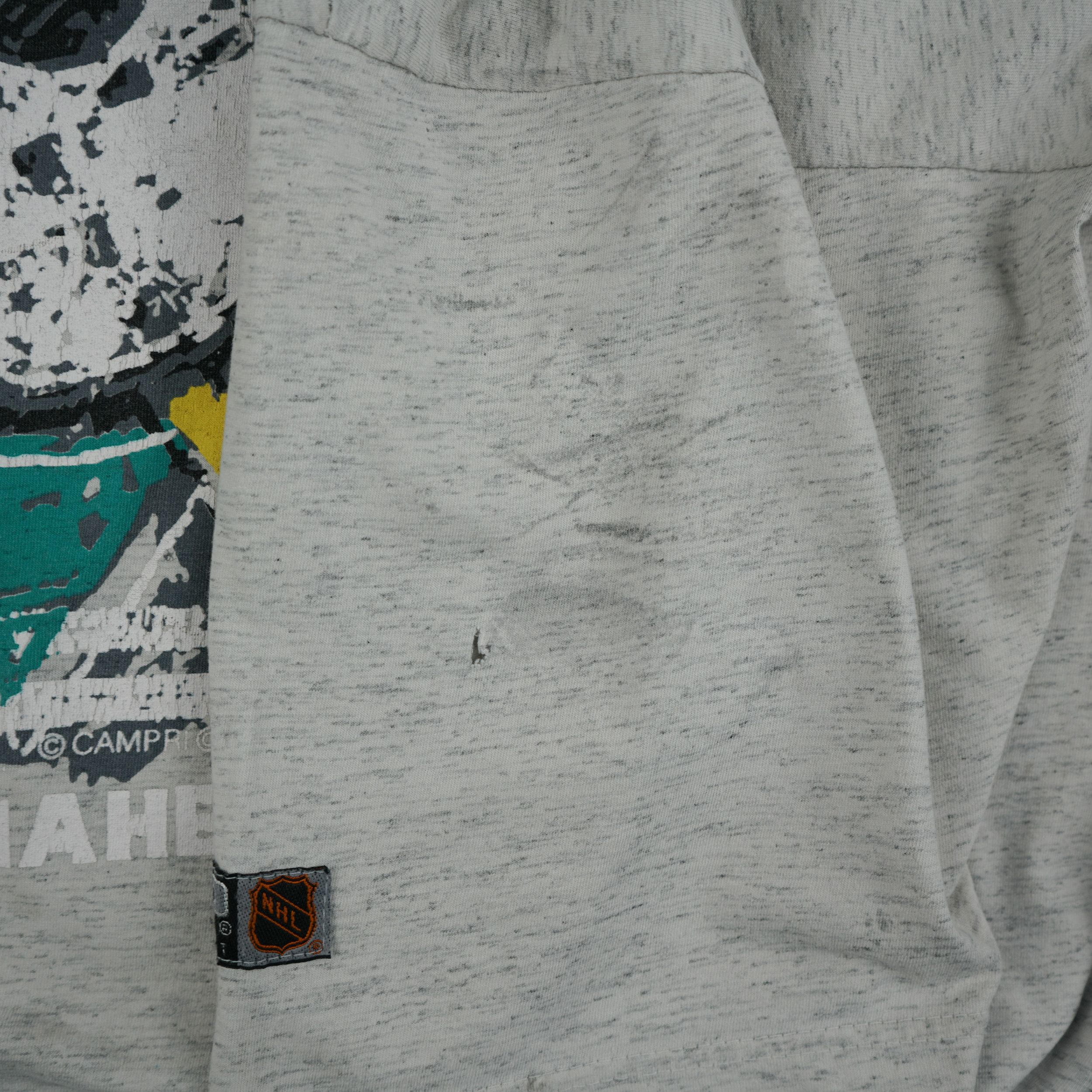 NHL × Vintage Vintage 90s Mighty Ducks Thrashed Distressed T-Shirt Size US XL / EU 56 / 4 - 8 Thumbnail