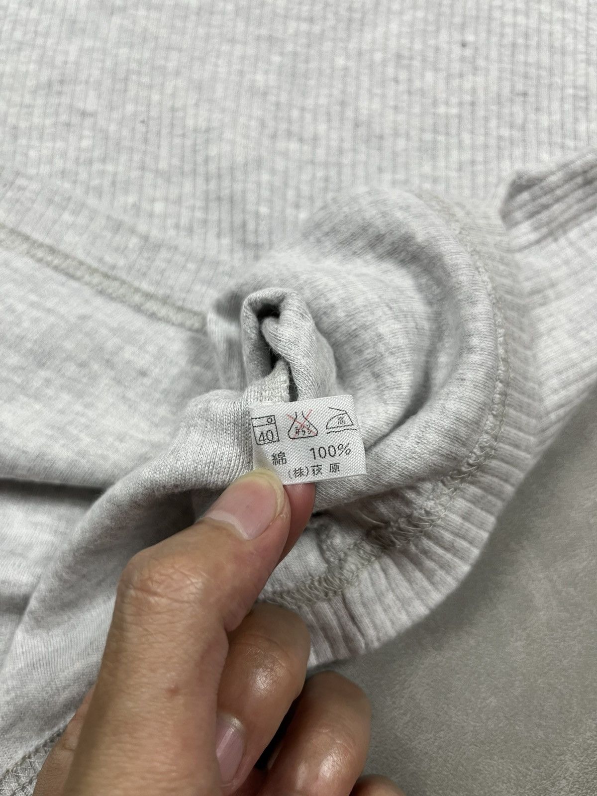 Yves Saint Laurent 90s YSL embroidery tee Size US M / EU 48-50 / 2 - 7 Thumbnail
