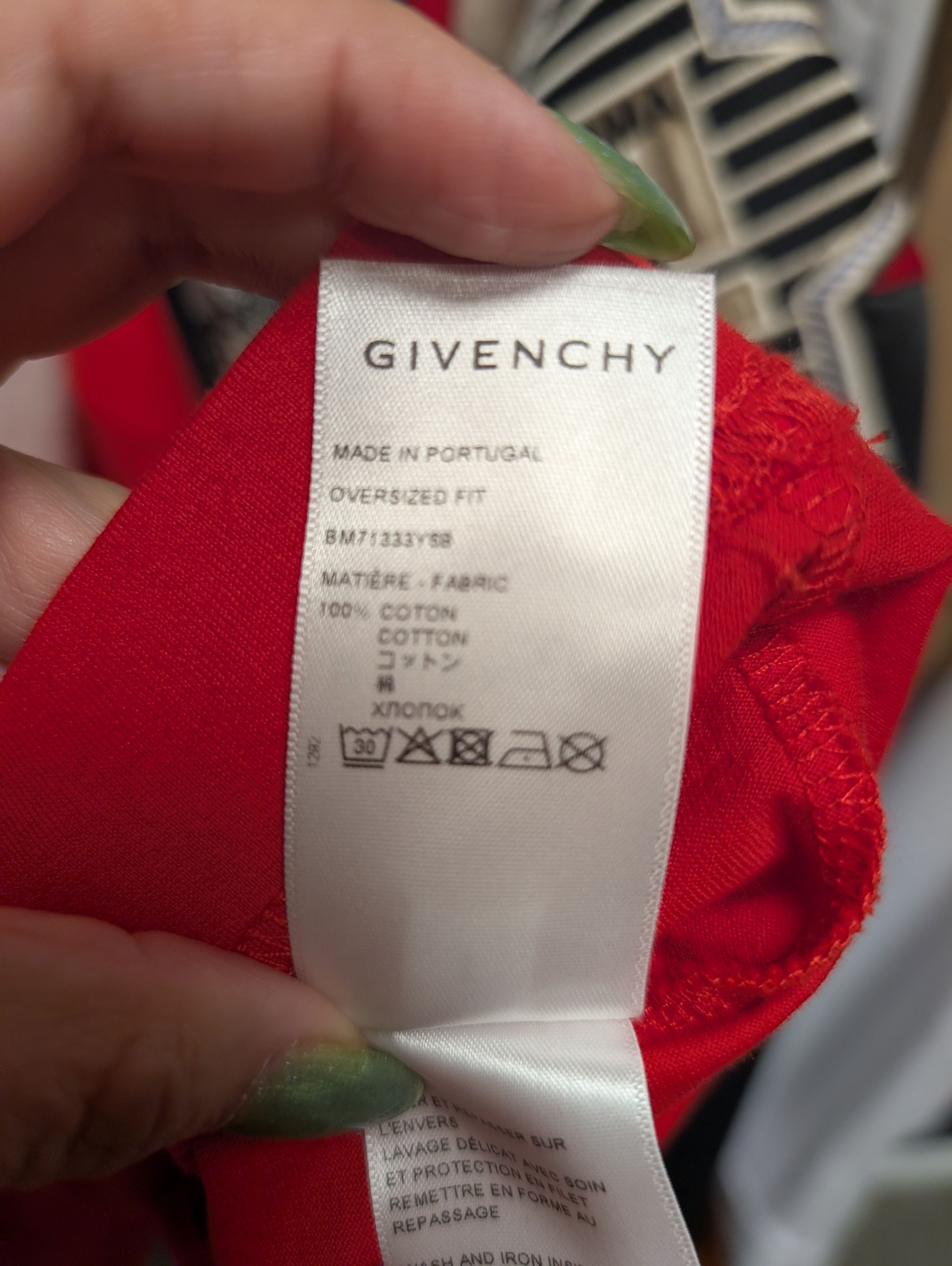 Givenchy NWT Givenchy Red Trompe-l'oeil Graphic Logo T-Shirt Size L Size US L / EU 52-54 / 3 - 11 Thumbnail