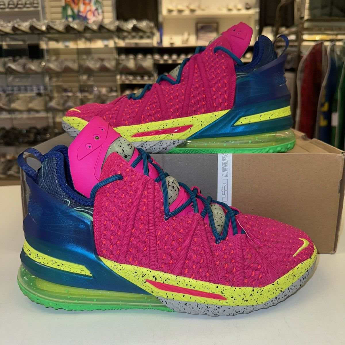 Nike Size 11.5 - Nike LeBron 18 Los Angeles By Night Size US 11.5 / EU 44-45 - 1 Thumbnail