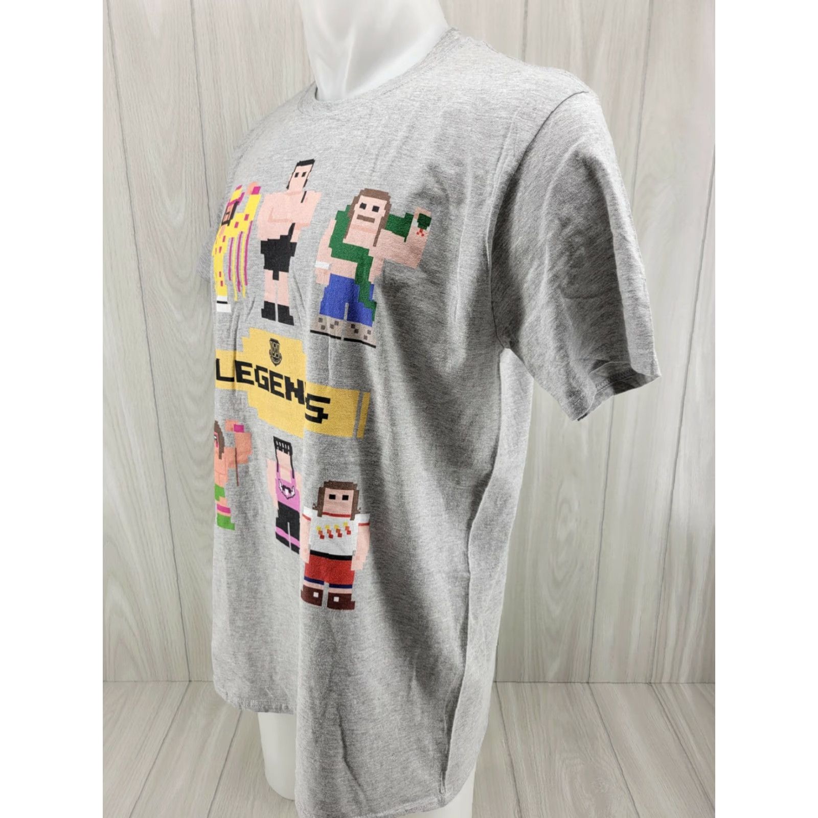 Gildan WWE 8-Bit Legends T-Shirt Large Gray Men Short Sleeve Crew Neck Cotton Shirt Gildan Vintage No Size US L / EU 52-54 / 3 - 3 Thumbnail