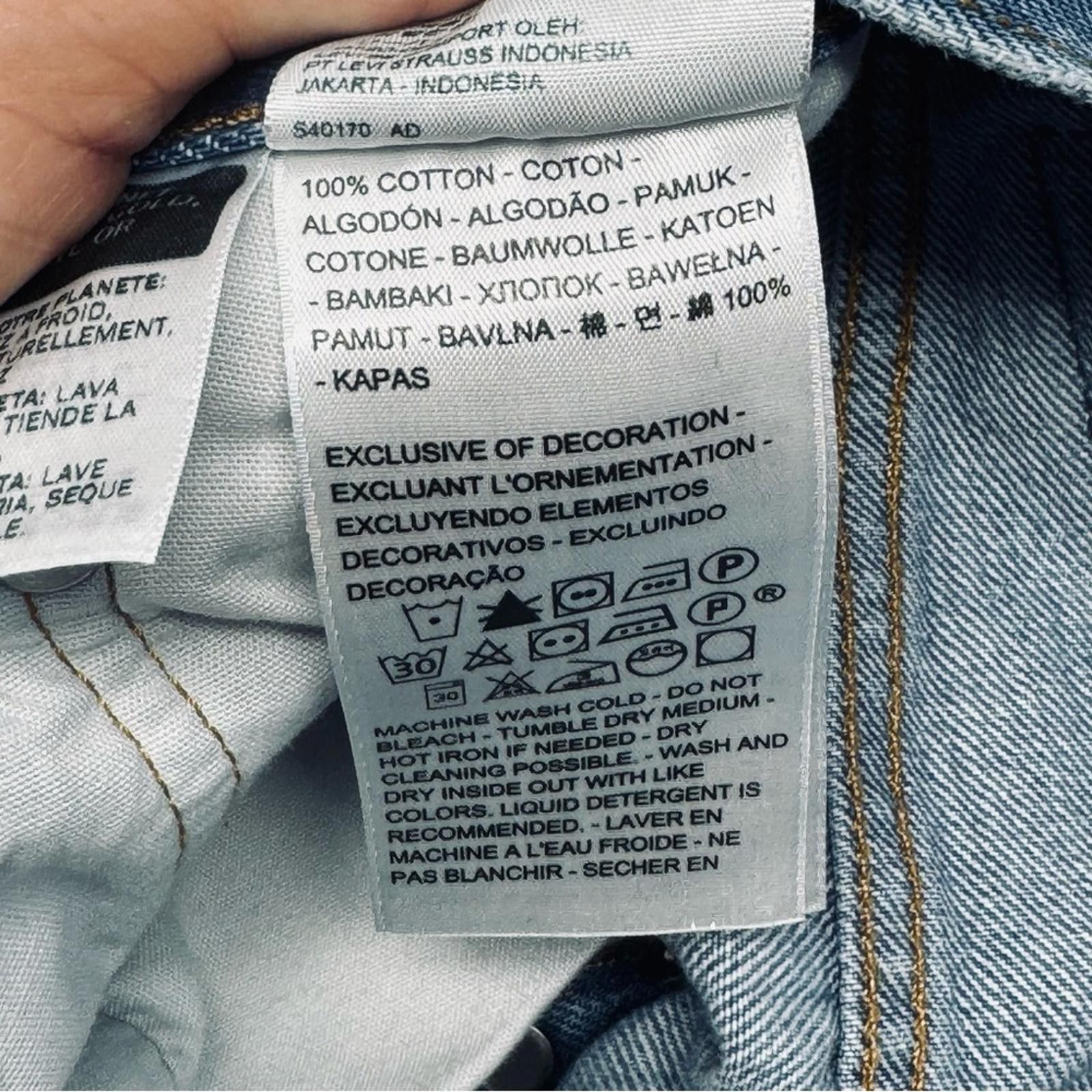 Levi's Levi's. Women’s Blue Denim 501 Jeans. Size 26. Size 26" / US 2 / IT 38 - 6 Thumbnail